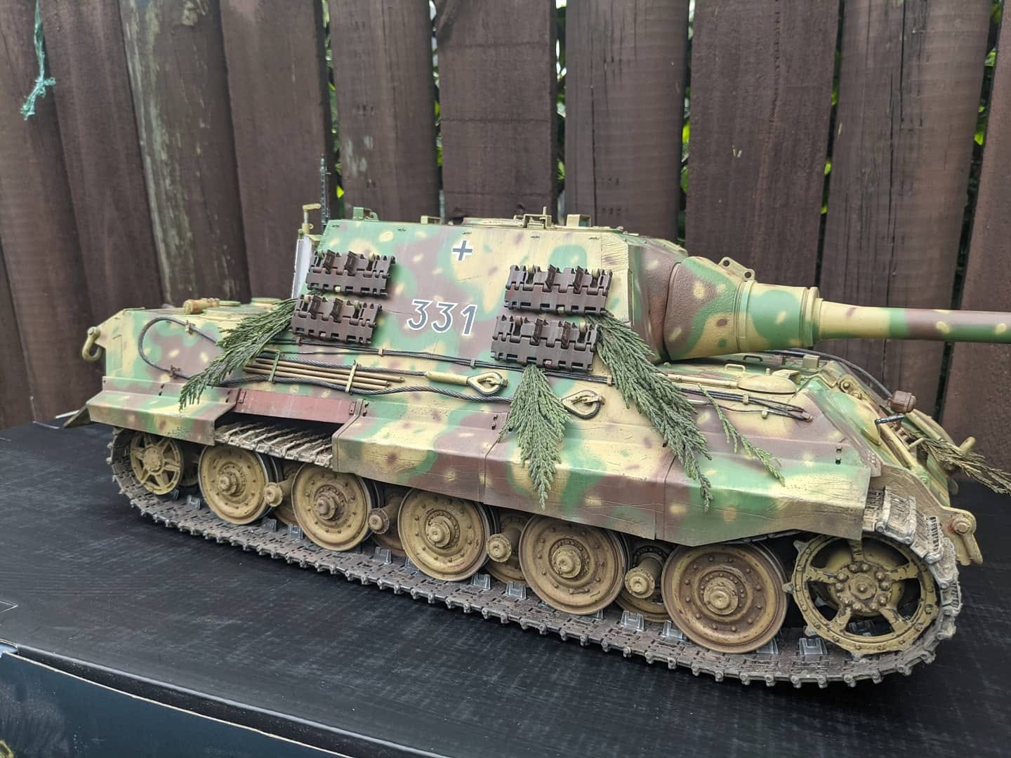 Building a 1/16 scale Jagdtiger model by Trumpeter