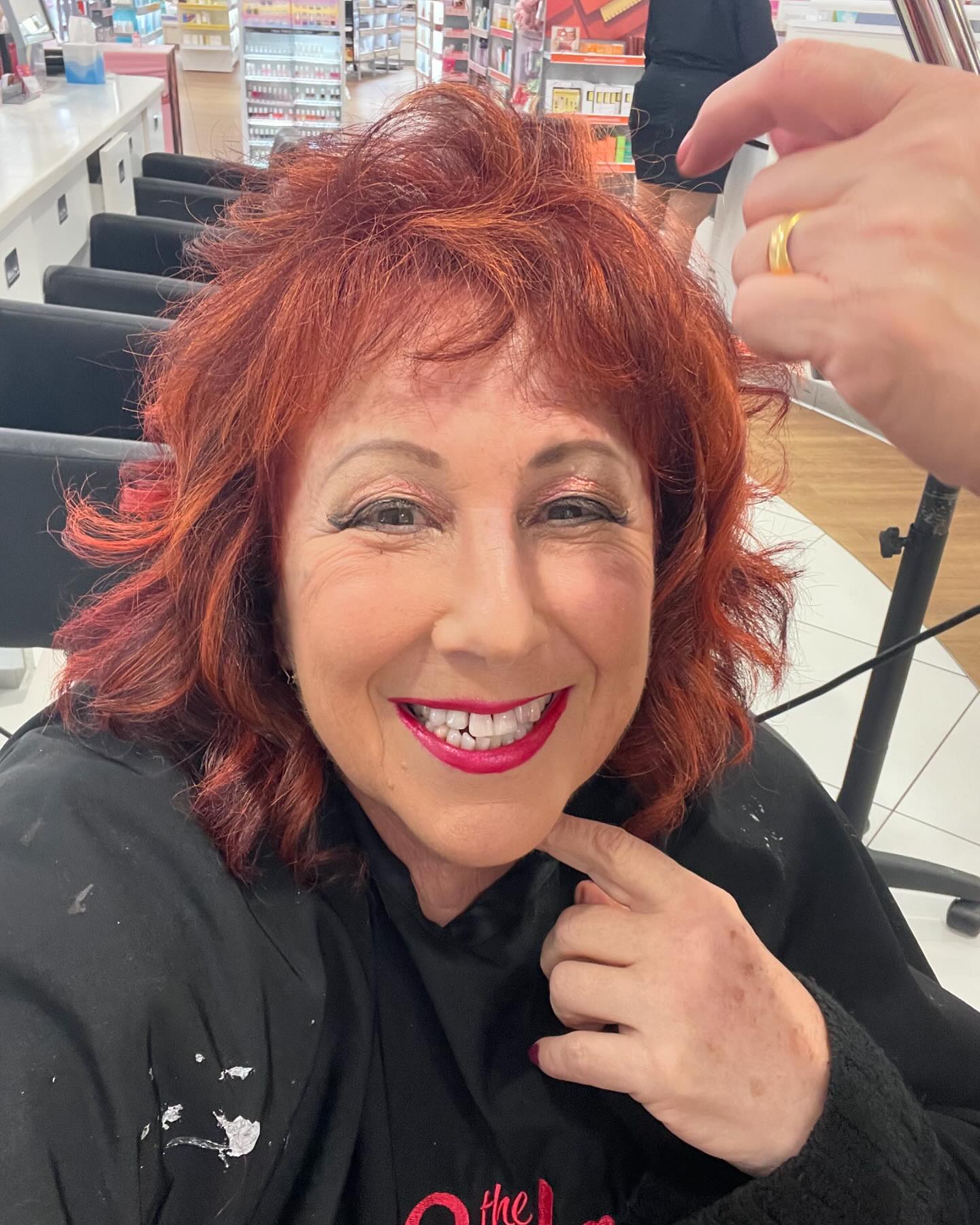Annie Sprinkle - I love my new do! Thank you Beth for the... | Facebook