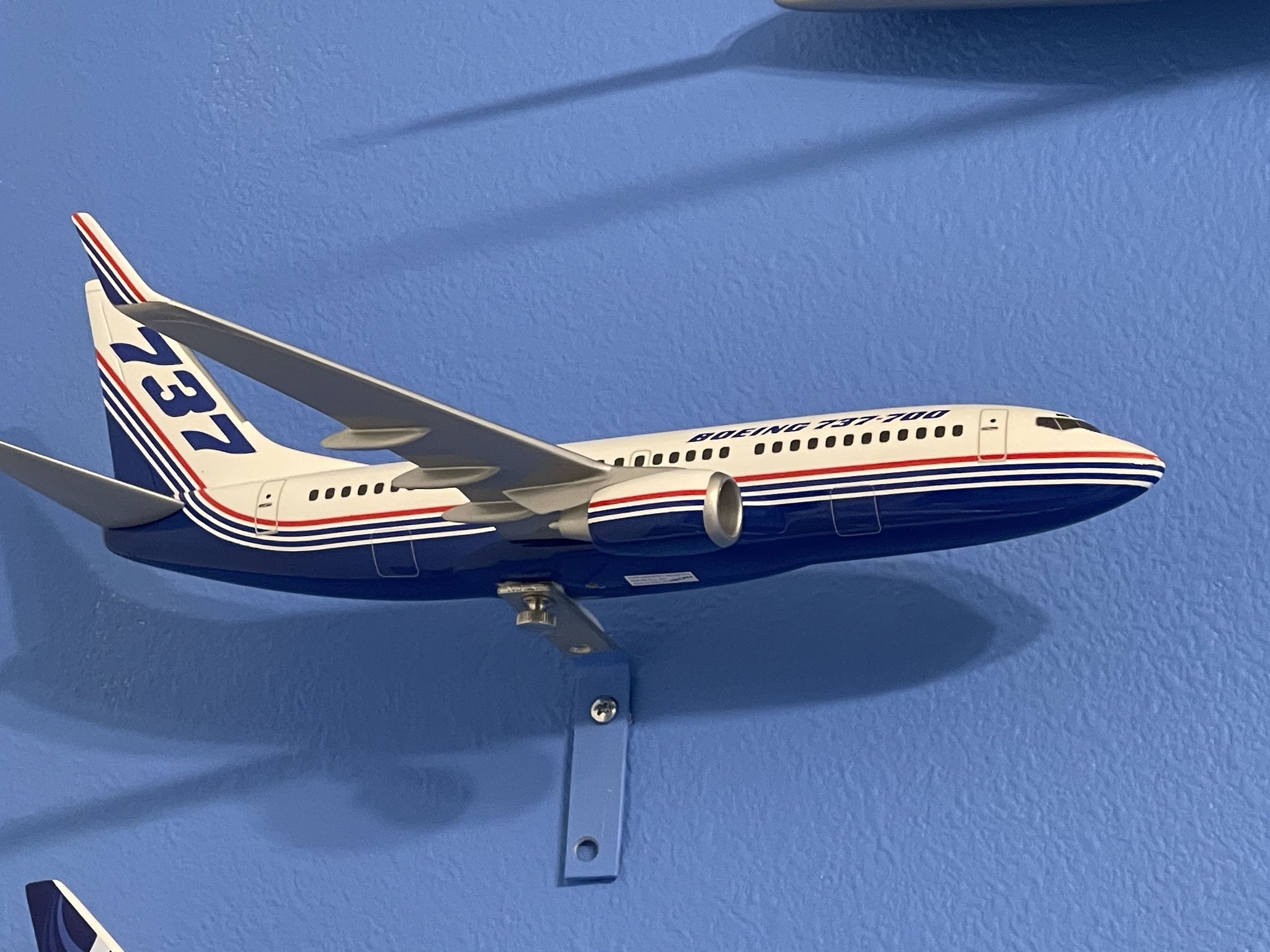 Pacmin 1/100 scale airliner models for sale