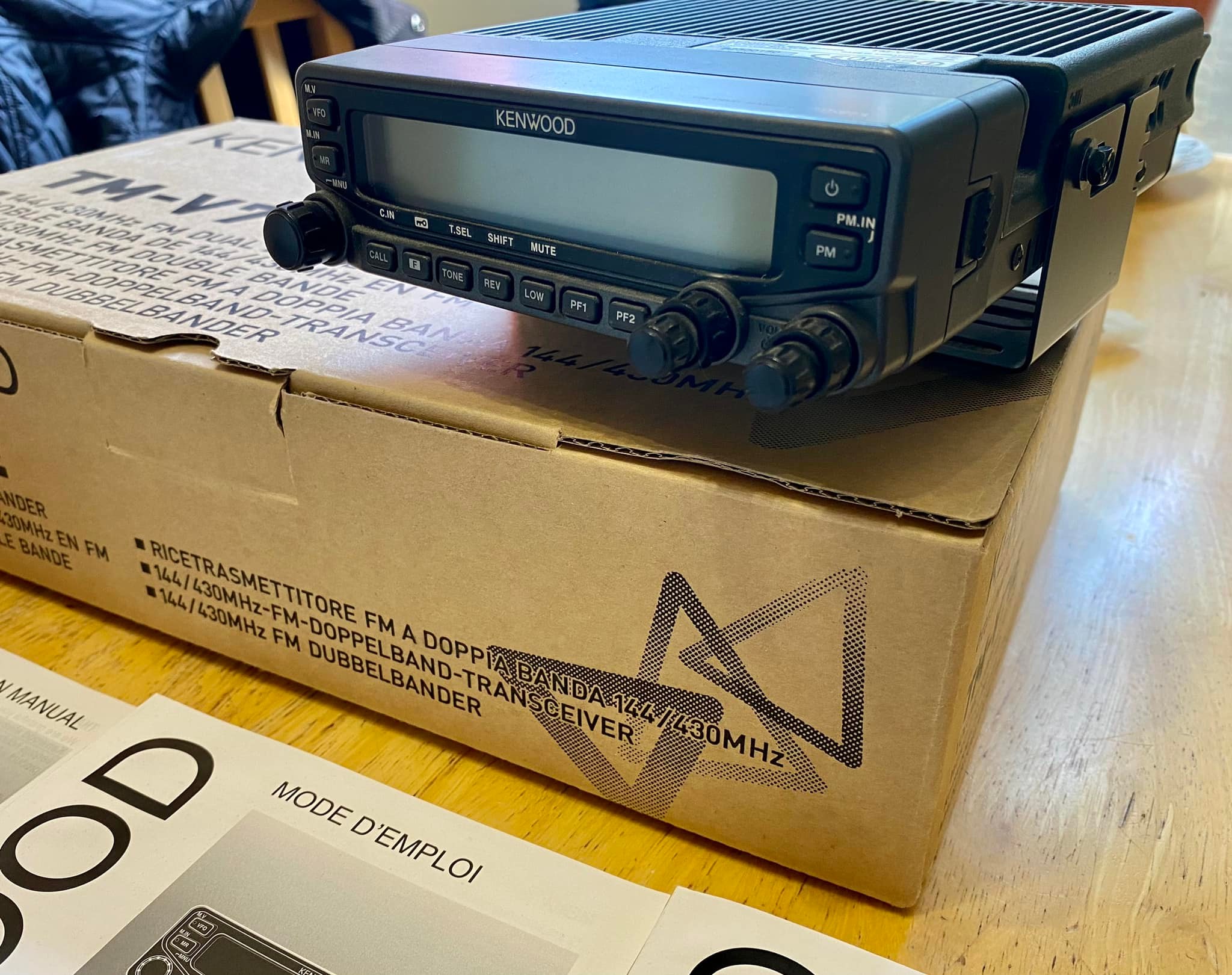 Kenwood TM-V71 Radio Discussion and Reviews