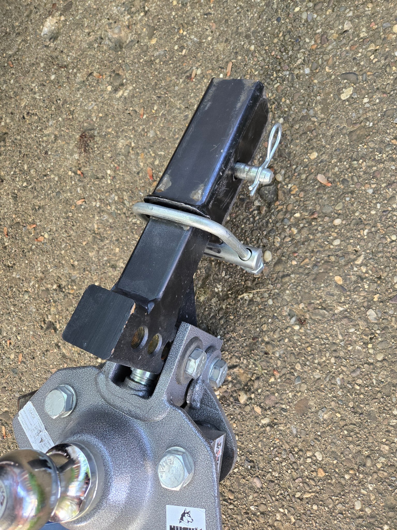 Hitch Anti Rattle TRIMAX THC250 Anti-Rattle Clamp For 2.5 Inch Hitch ...