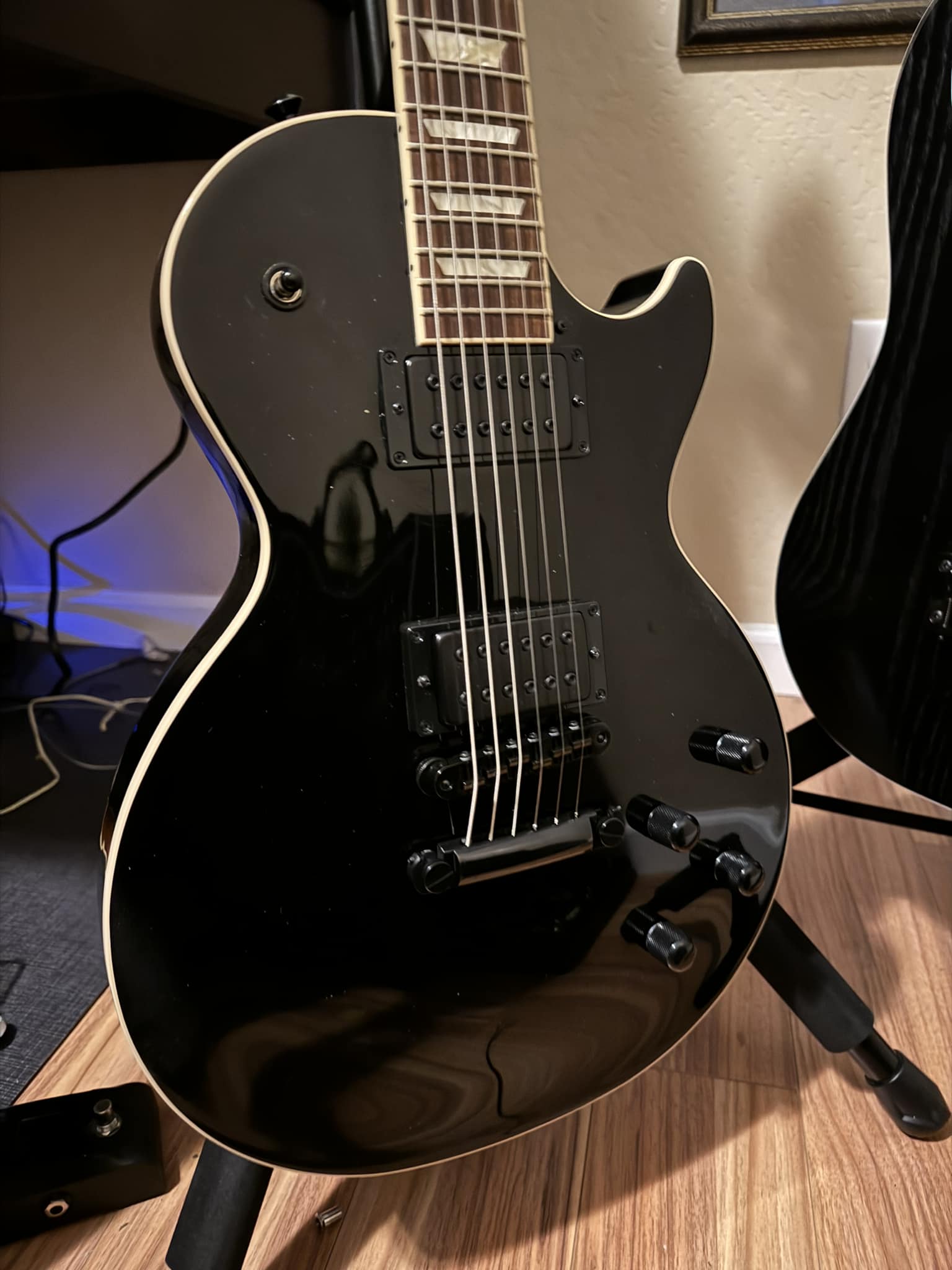 Upgraded Les Paul Classic with Bareknuckle pickups and modern wiring