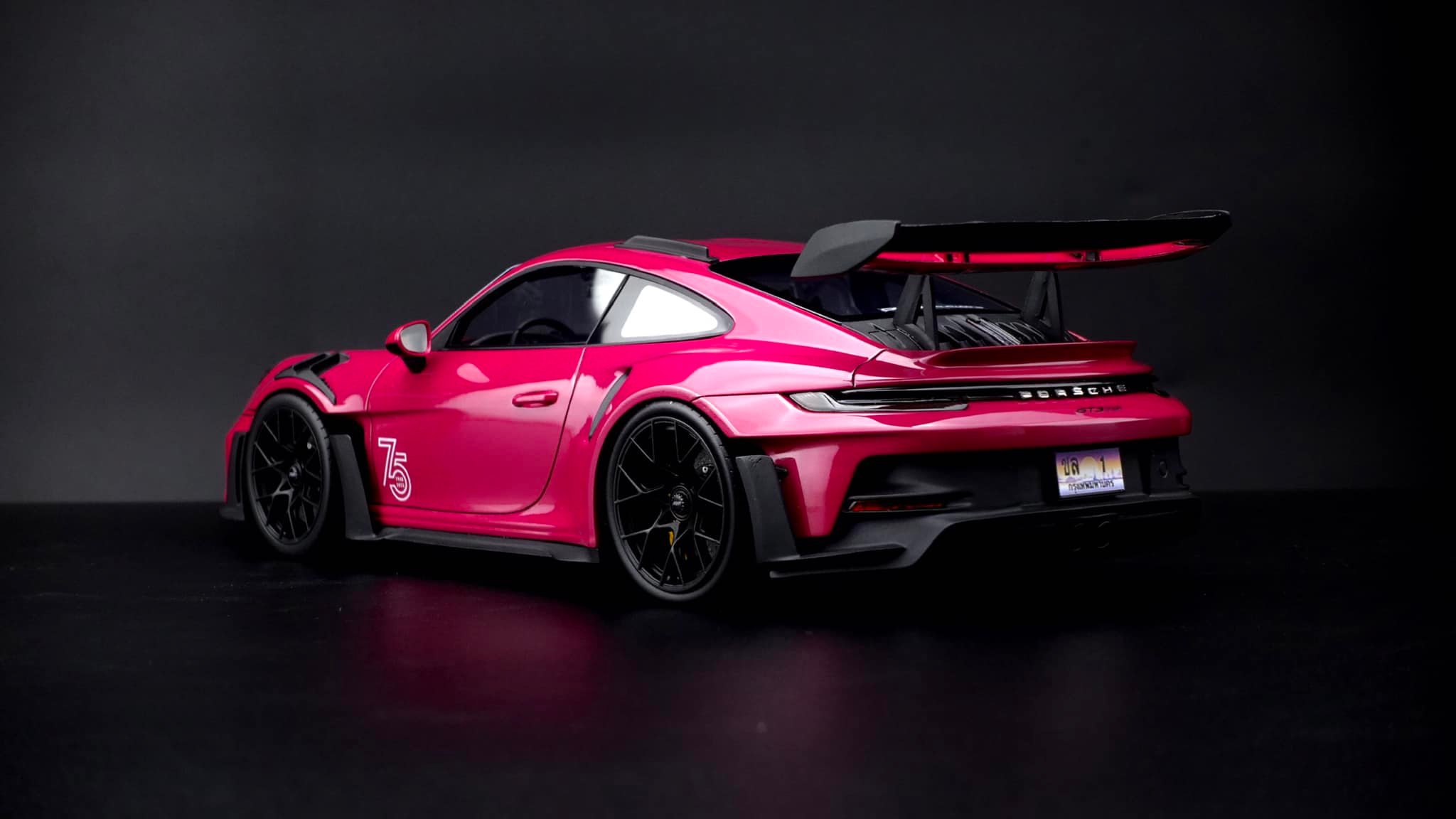 Porsche 911 GT3 RS model car build