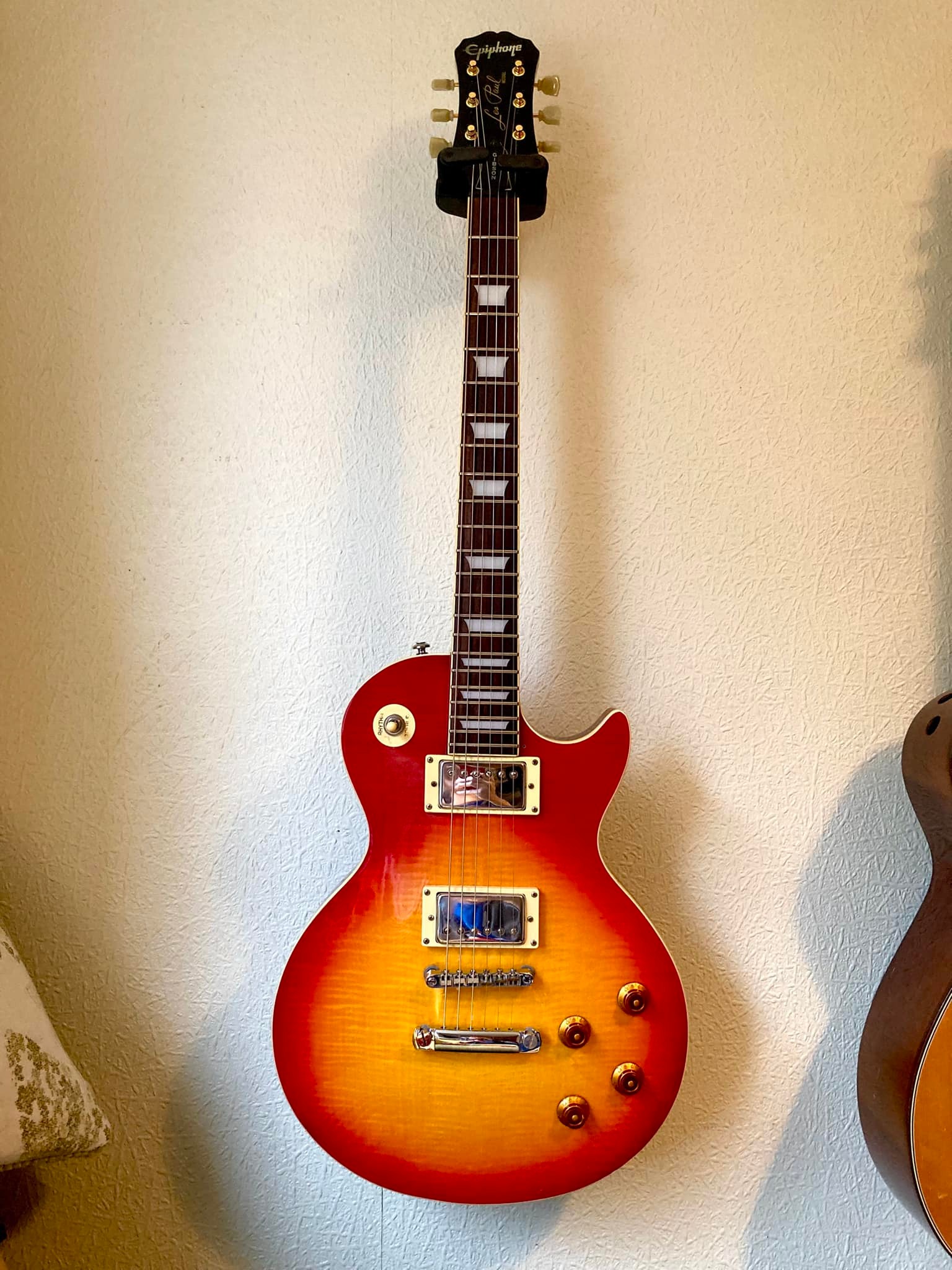 New owner shares experience with 1997 Gibson Les Paul and 2000