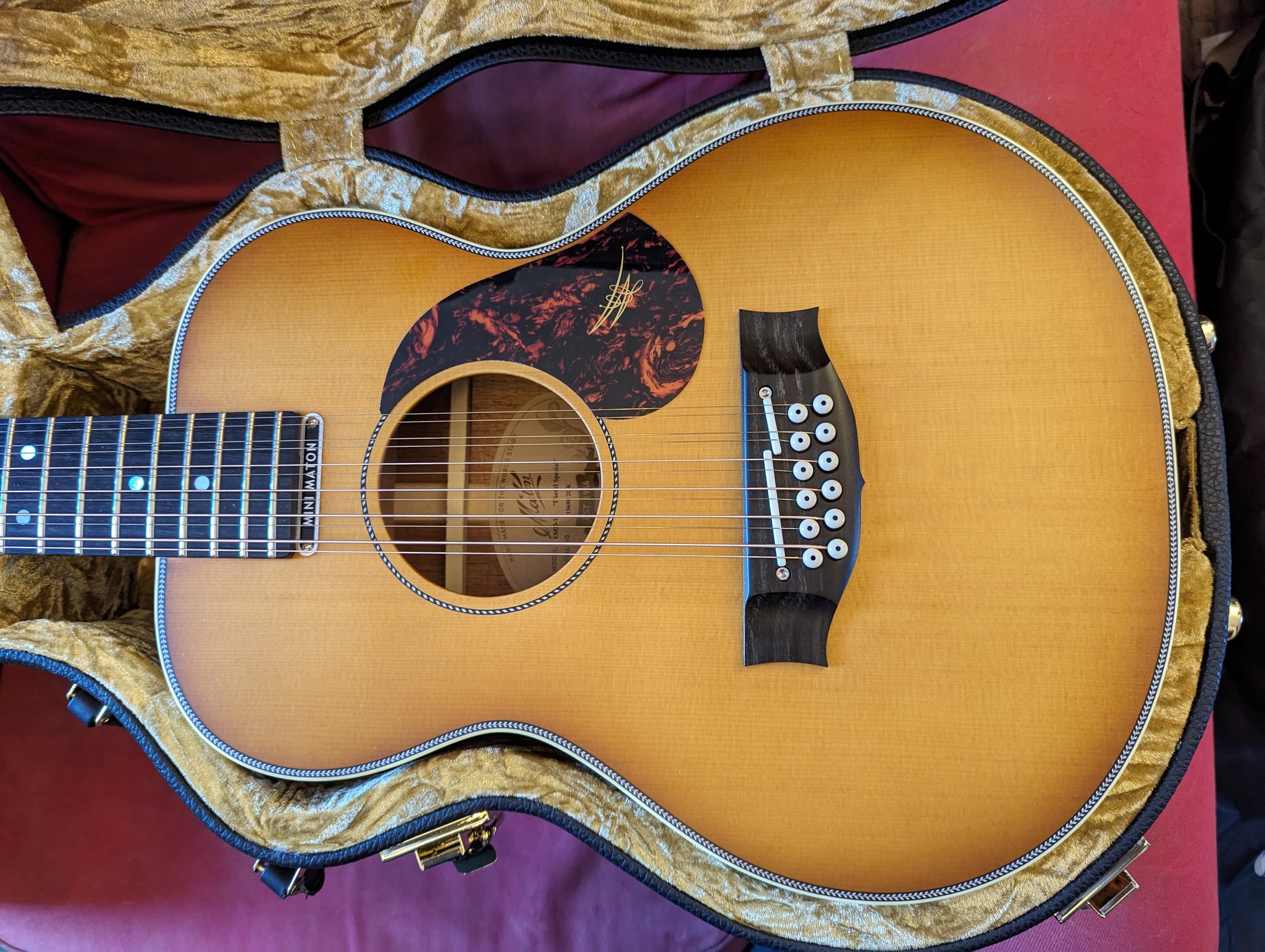 Just joined the Maton family with the EMD12. This little guitar 