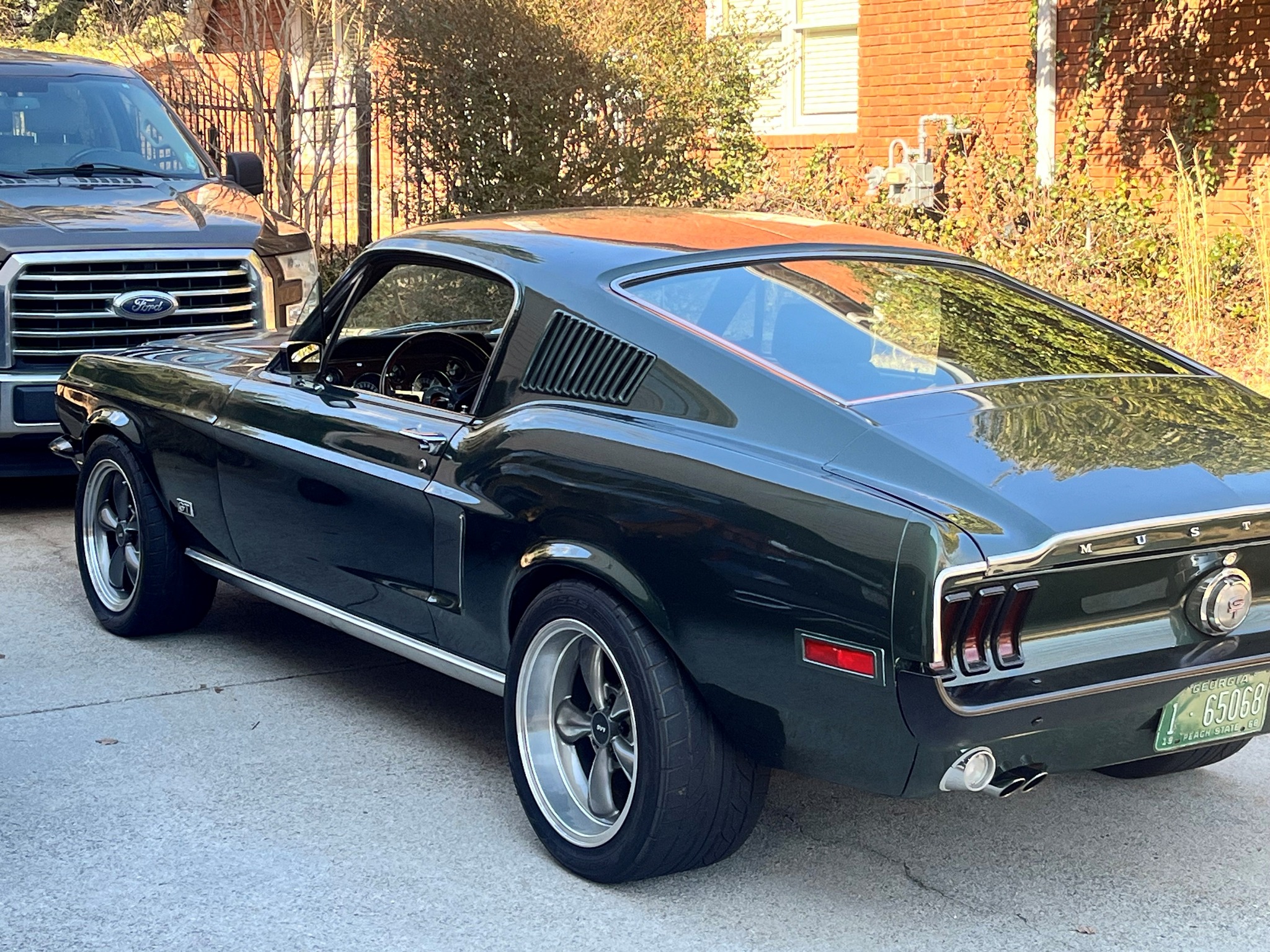 Reupholstered 1967 Mustang seats with 1968 kit and added new stereo