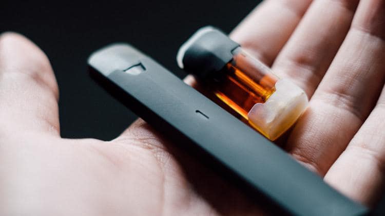 vape krebserregend Gefährliche Kombination für Raucher:innen: E-Zigaretten