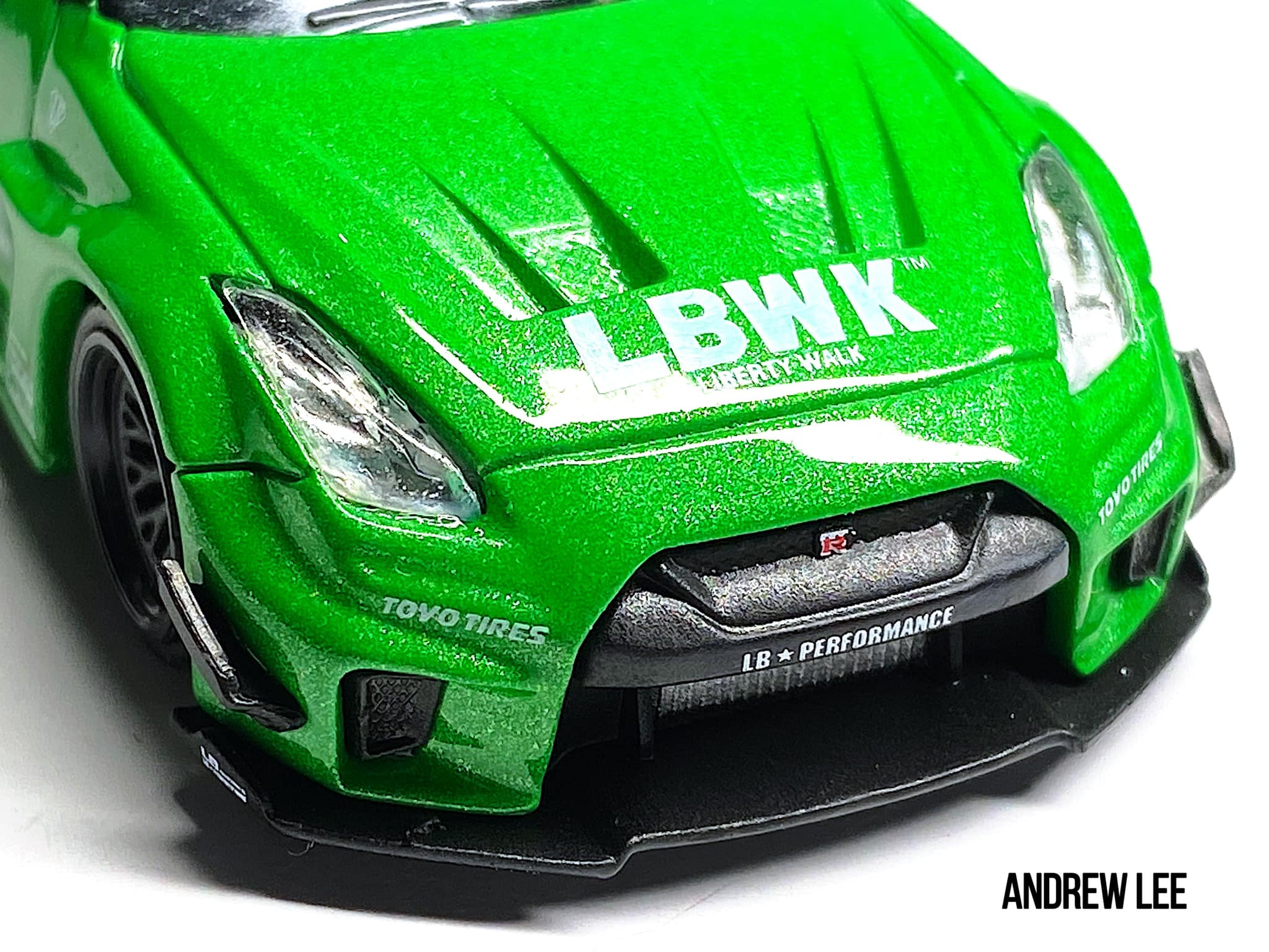 Mini GT LB-Silhouette WORKS GT Nissan 35GT-RR Ver:2 Apple Green