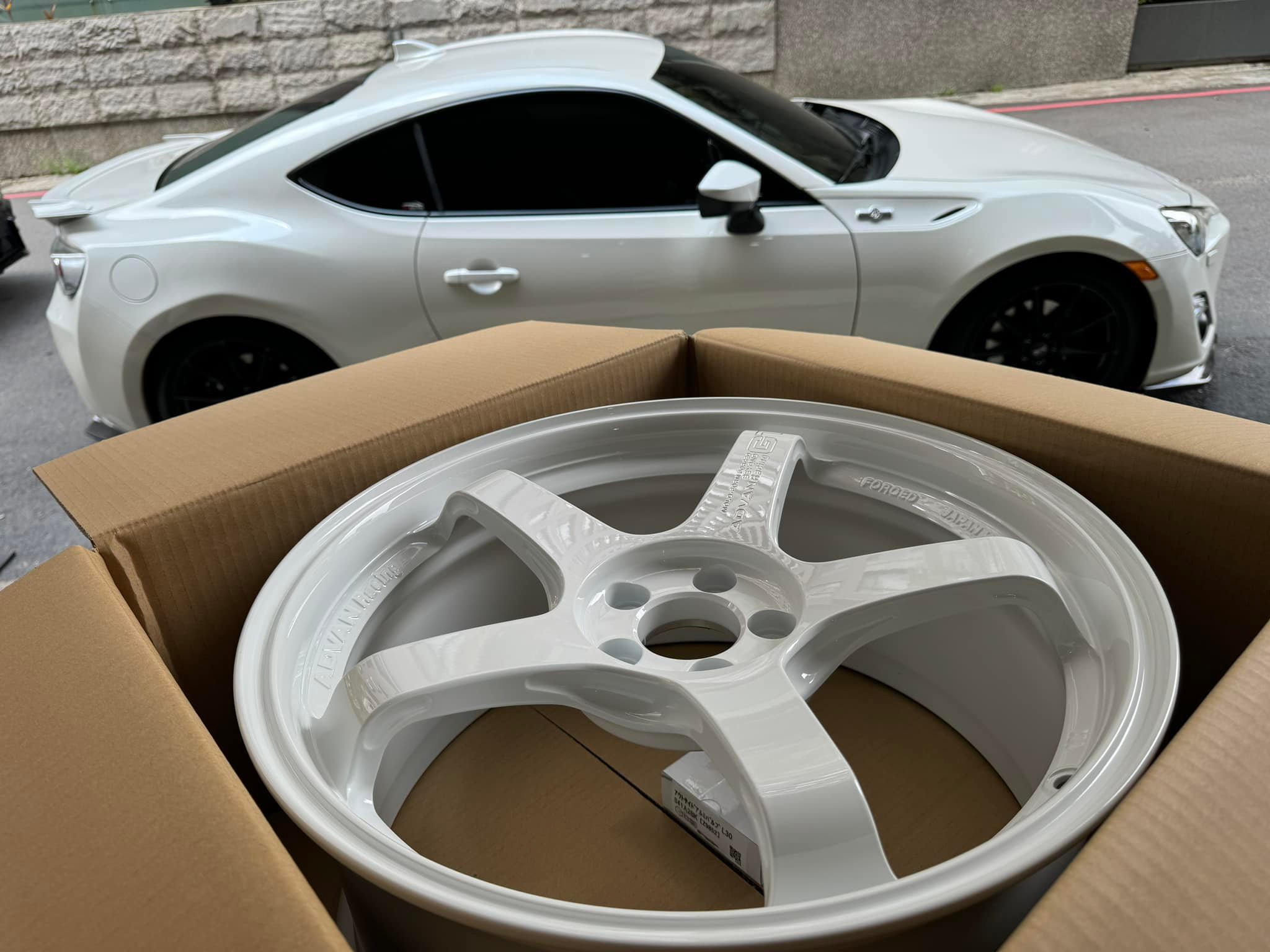 白色GT超級美❤️ 86帥哥來直上JDM最帥鍛造框Advan GT Beyond 歡迎洽詢 