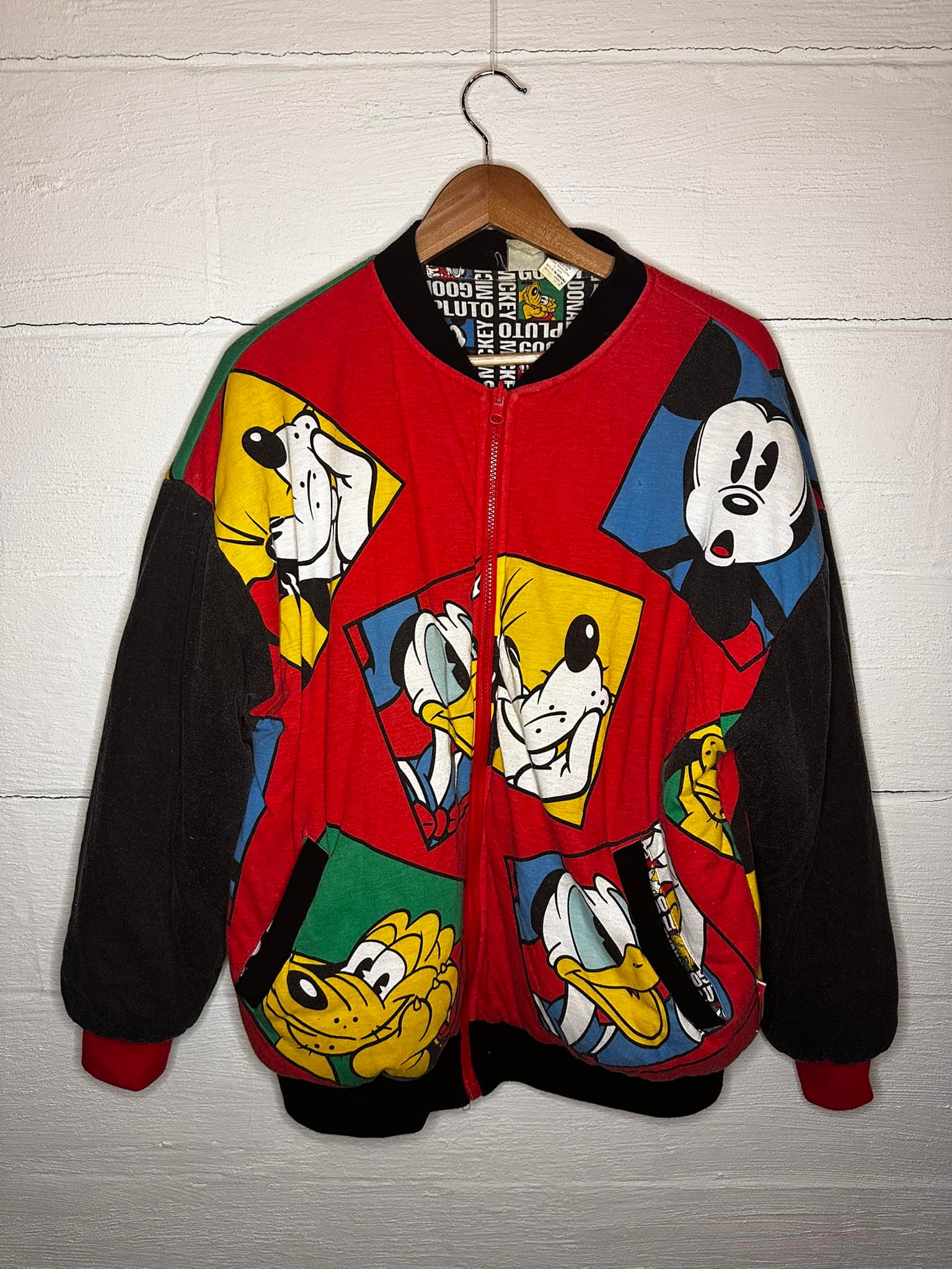 Vintage 90s Reversible Mickey Jacket!❤️✨ Size - OS (I put this 