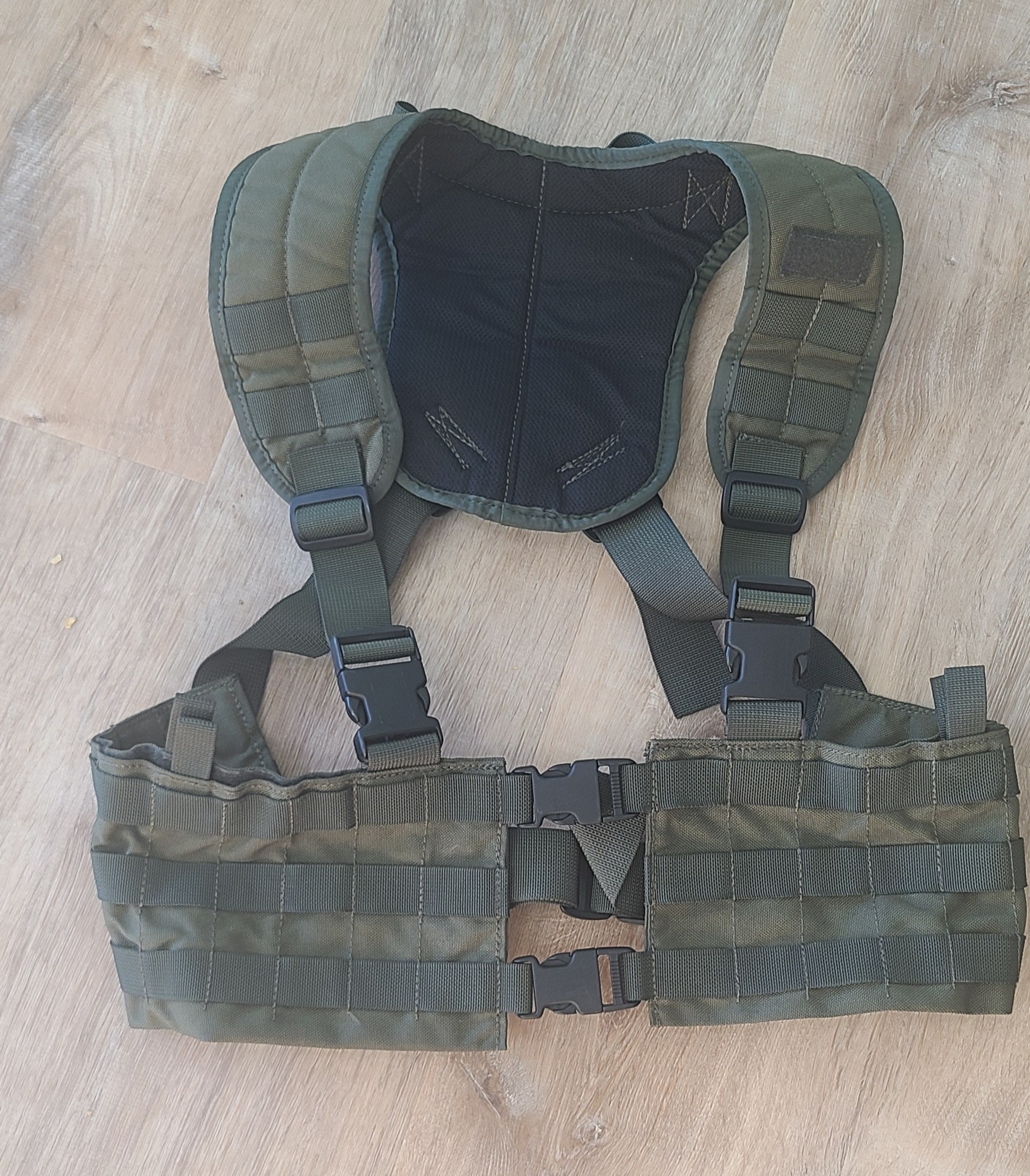 Pre-MSA Paraclete RMV 720 with pouches. Everything is new old