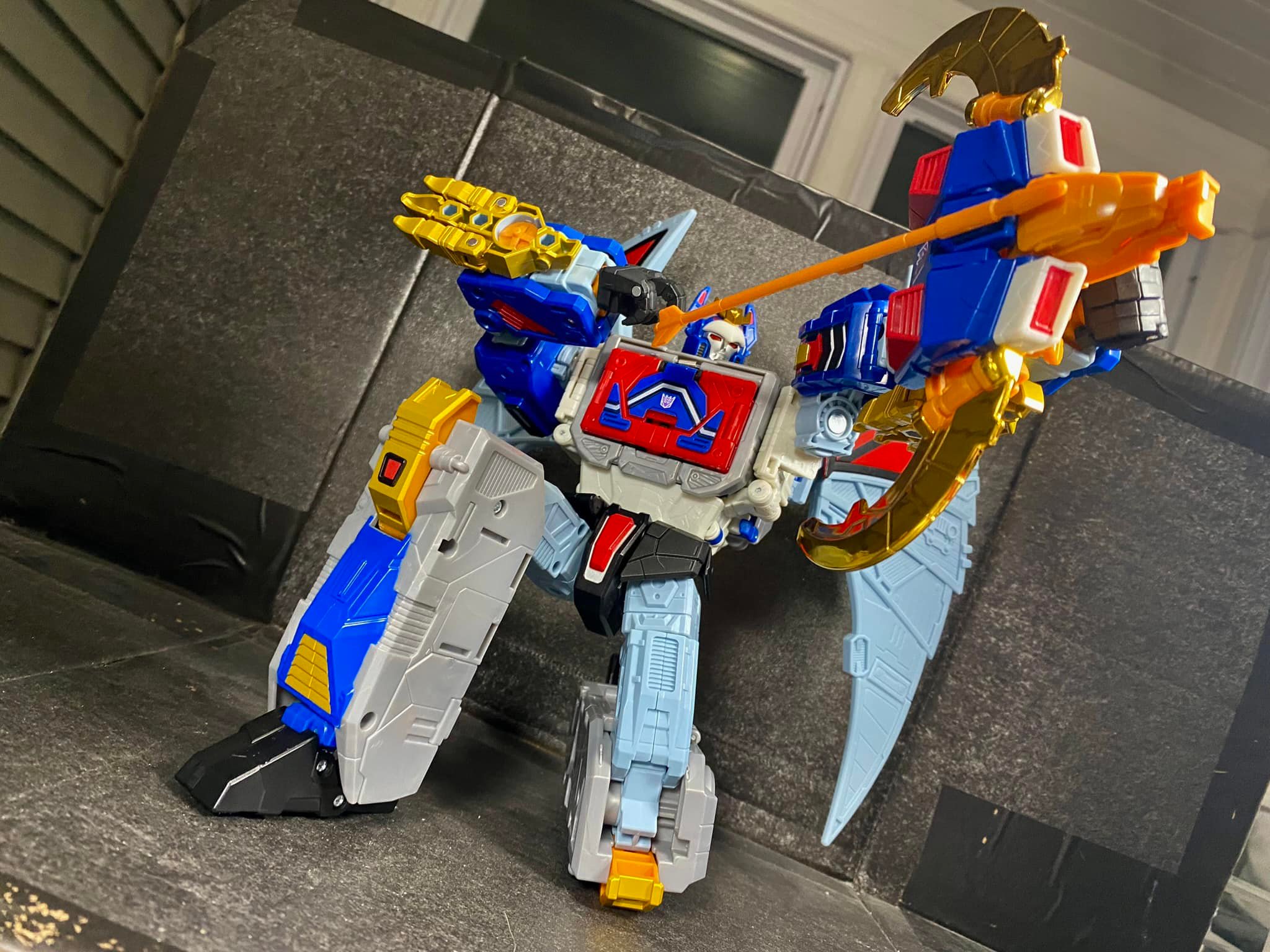 Which is better: Planet X PX-C01 Ismenios or Deathsaurus?
