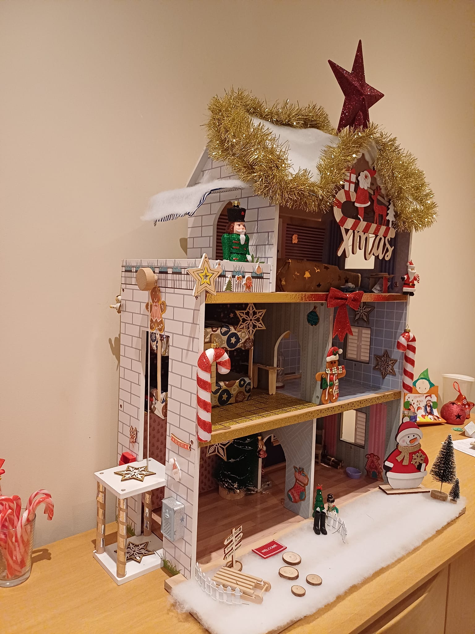 EKKONG Accessoires Maison de Poupee 23 Pièces, Elfe Poupée TabliersElfe de Noel Cuisine Miniature Accessoires pour Maison Miniature pour Les Enfants Cadeaux de Noël, Décoration de Poupée Elfe