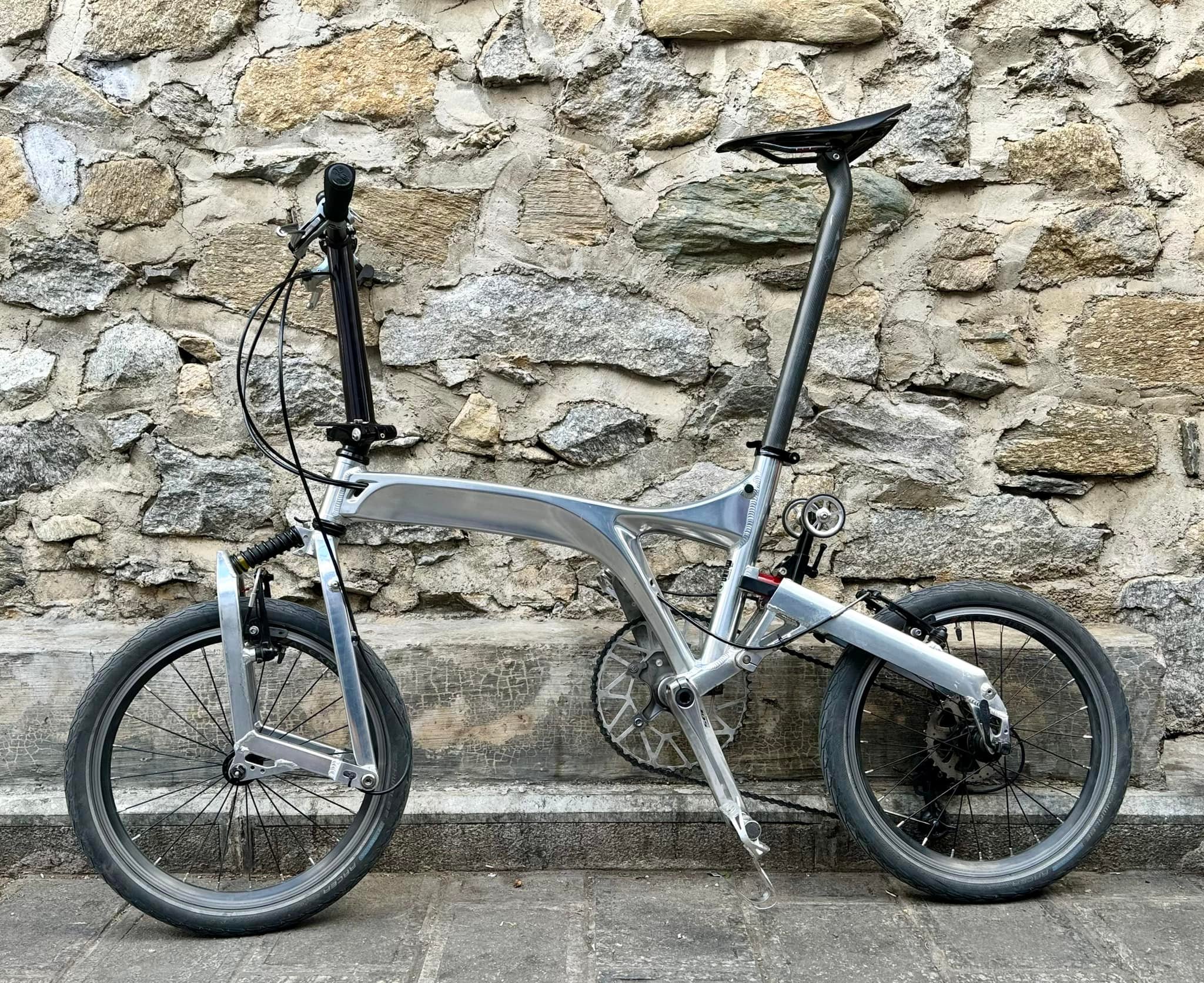 Will an adjustable stem from Birdy Gen 2 fit?