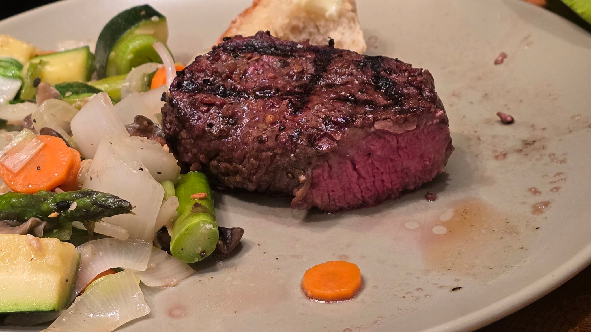 Perfectly cooked prime t bone and tenderloin steaks