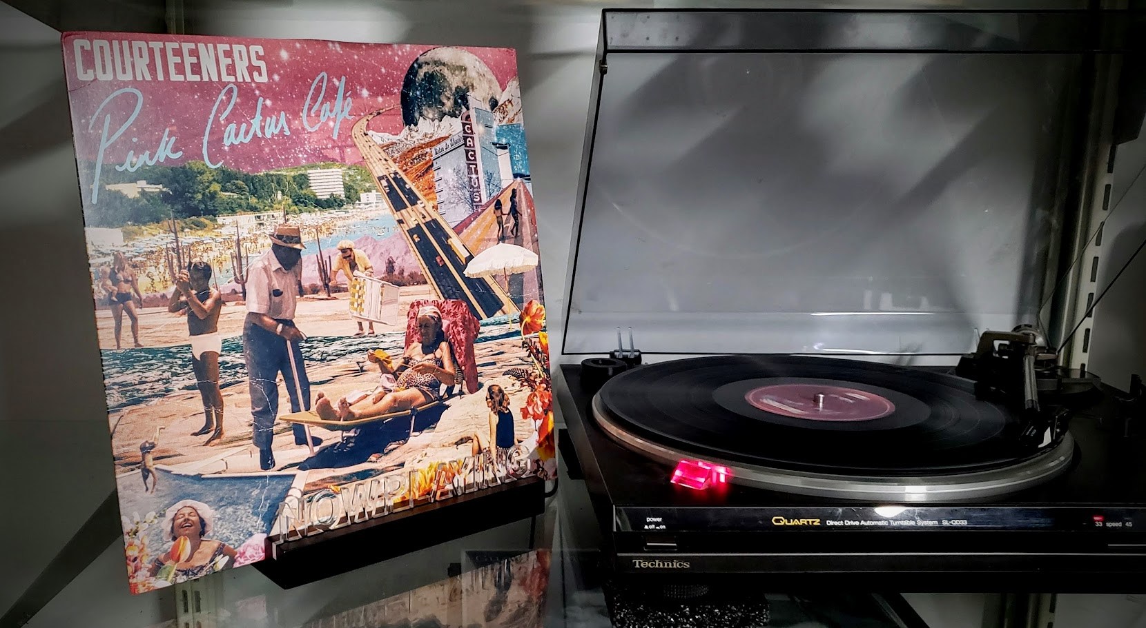 The digital deluxe version of 'Pink Cactus Café' including 2 bonus