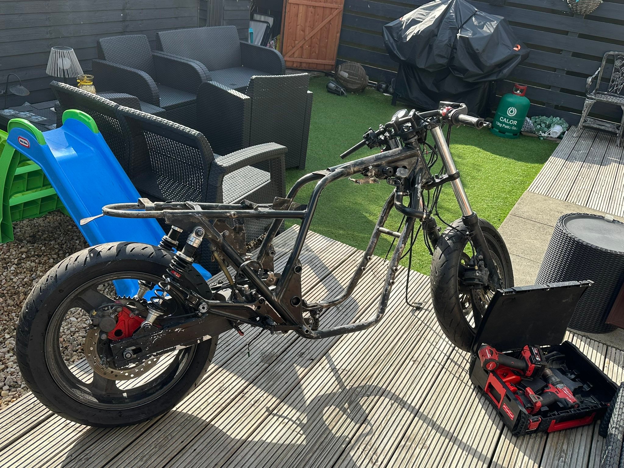 Honda CB400 Super Four with new project blaster screen
