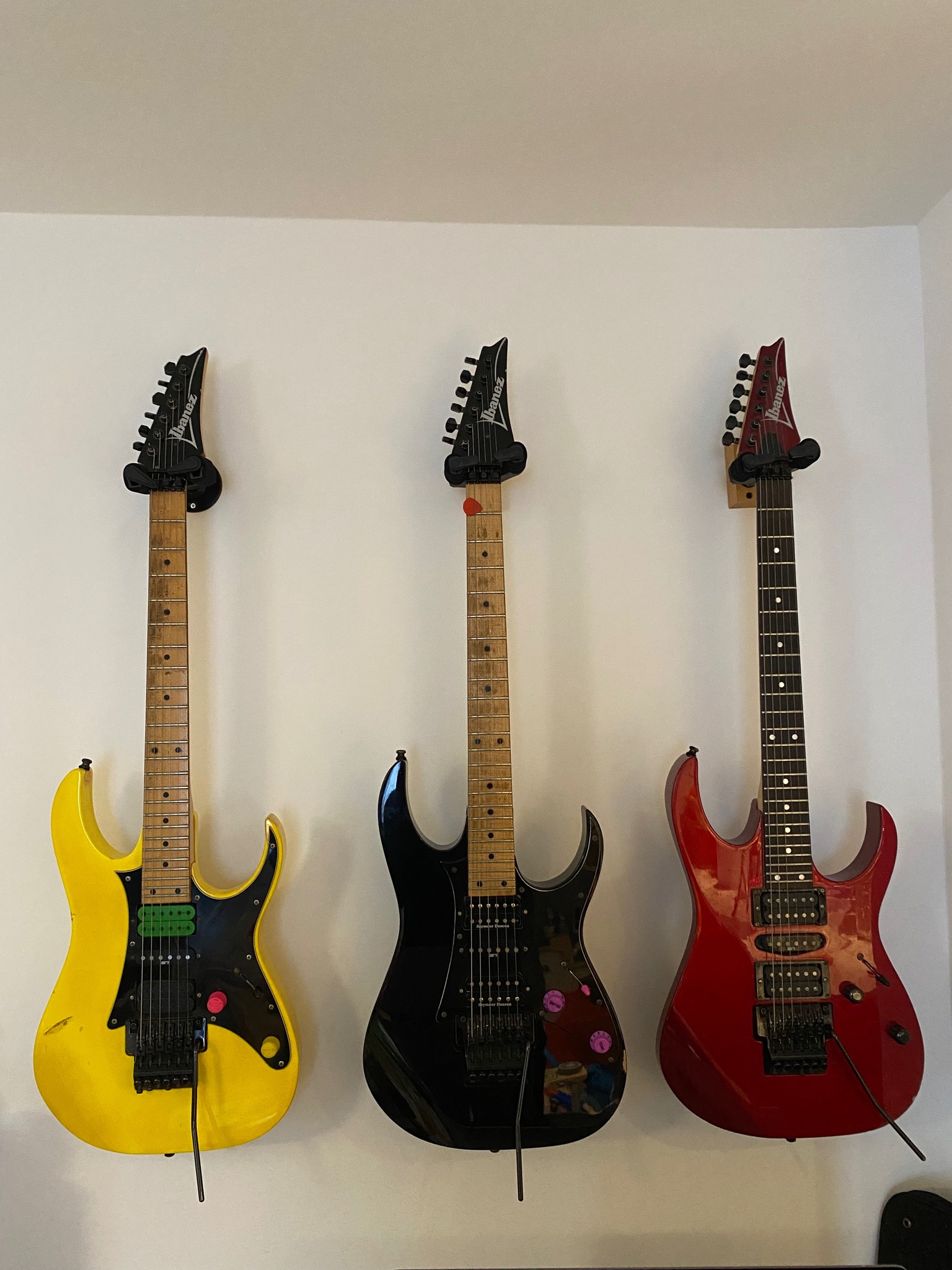 1987 Ibanez RG550 in desert yellow