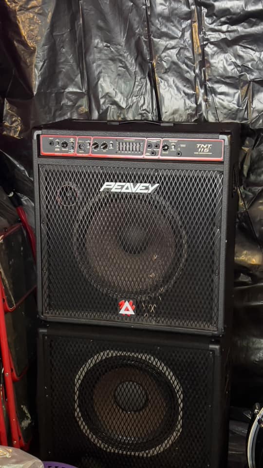 Peavey Max 160 bass head amp found at low price