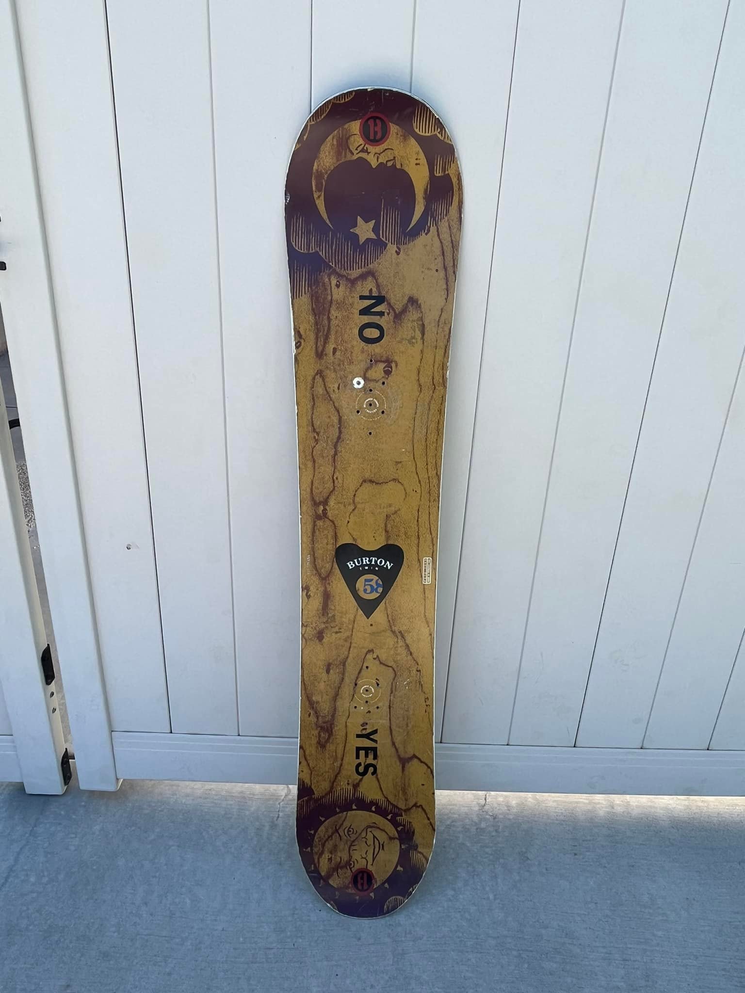 Where to find Burton Free Thinker 157 snowboard