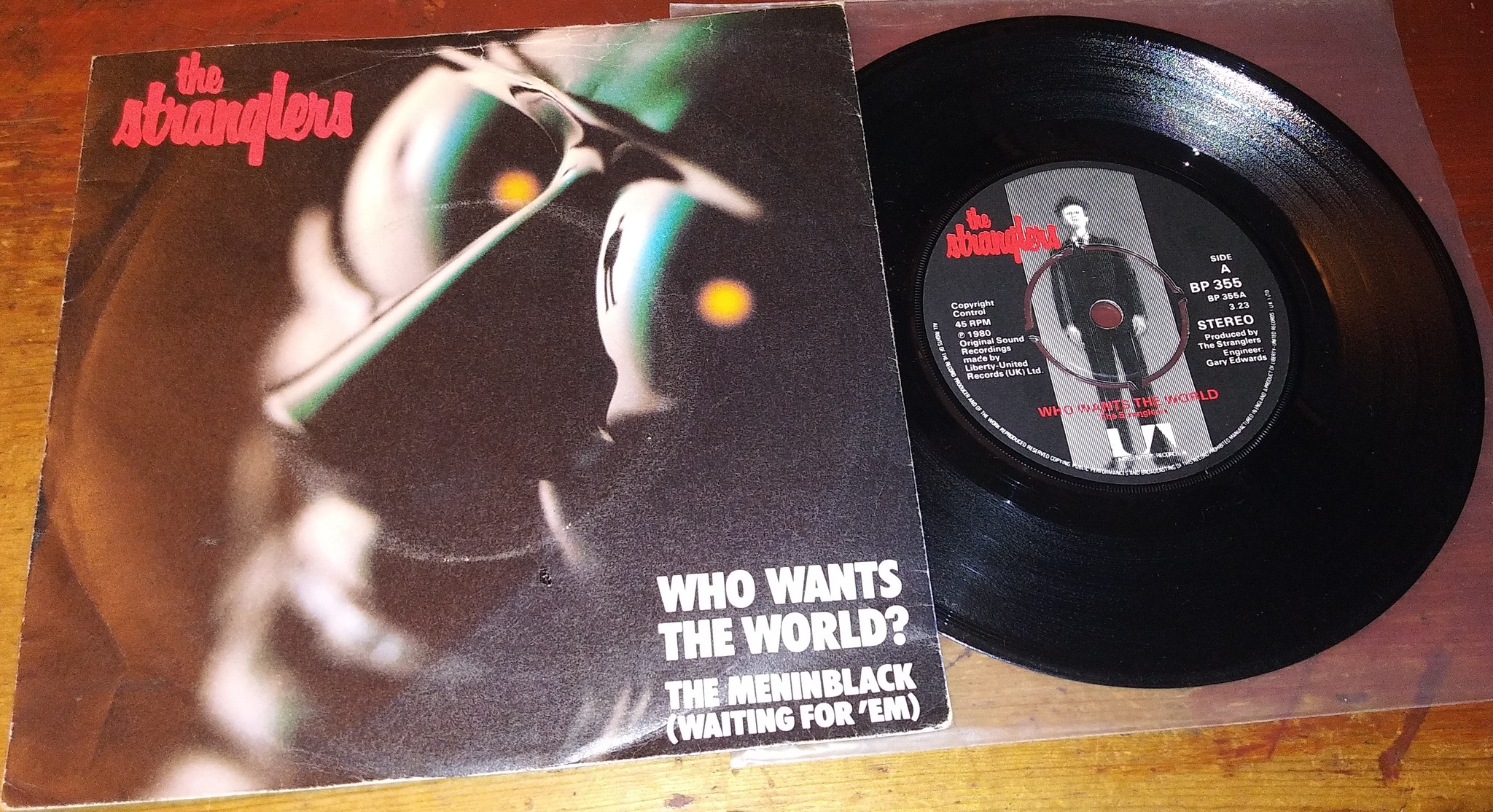 The Stranglers - Live At The Hammersmith Odeon 1982. (Room189 