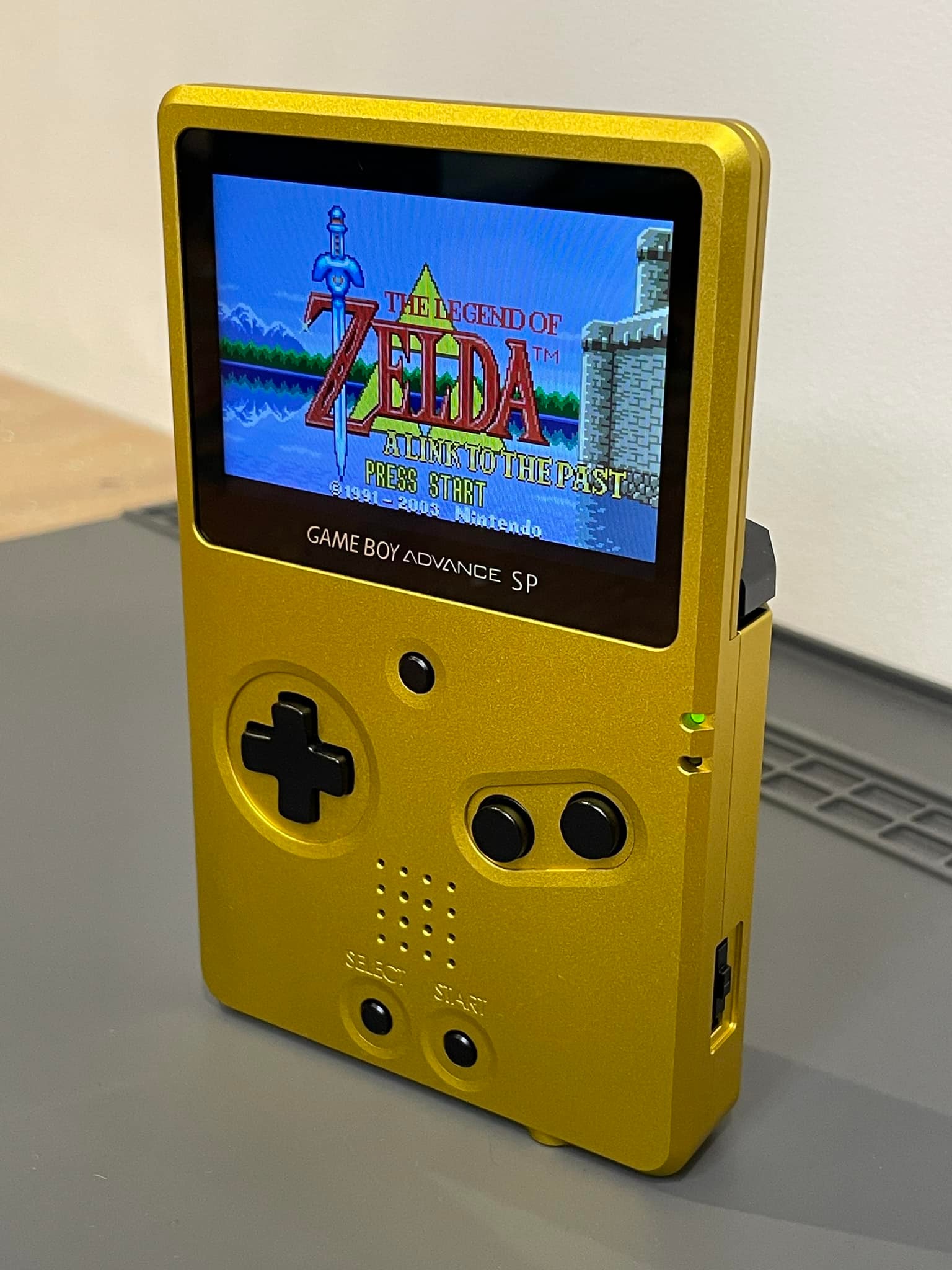 Family photo of Boxy Pixel Gameboy Advance SP build