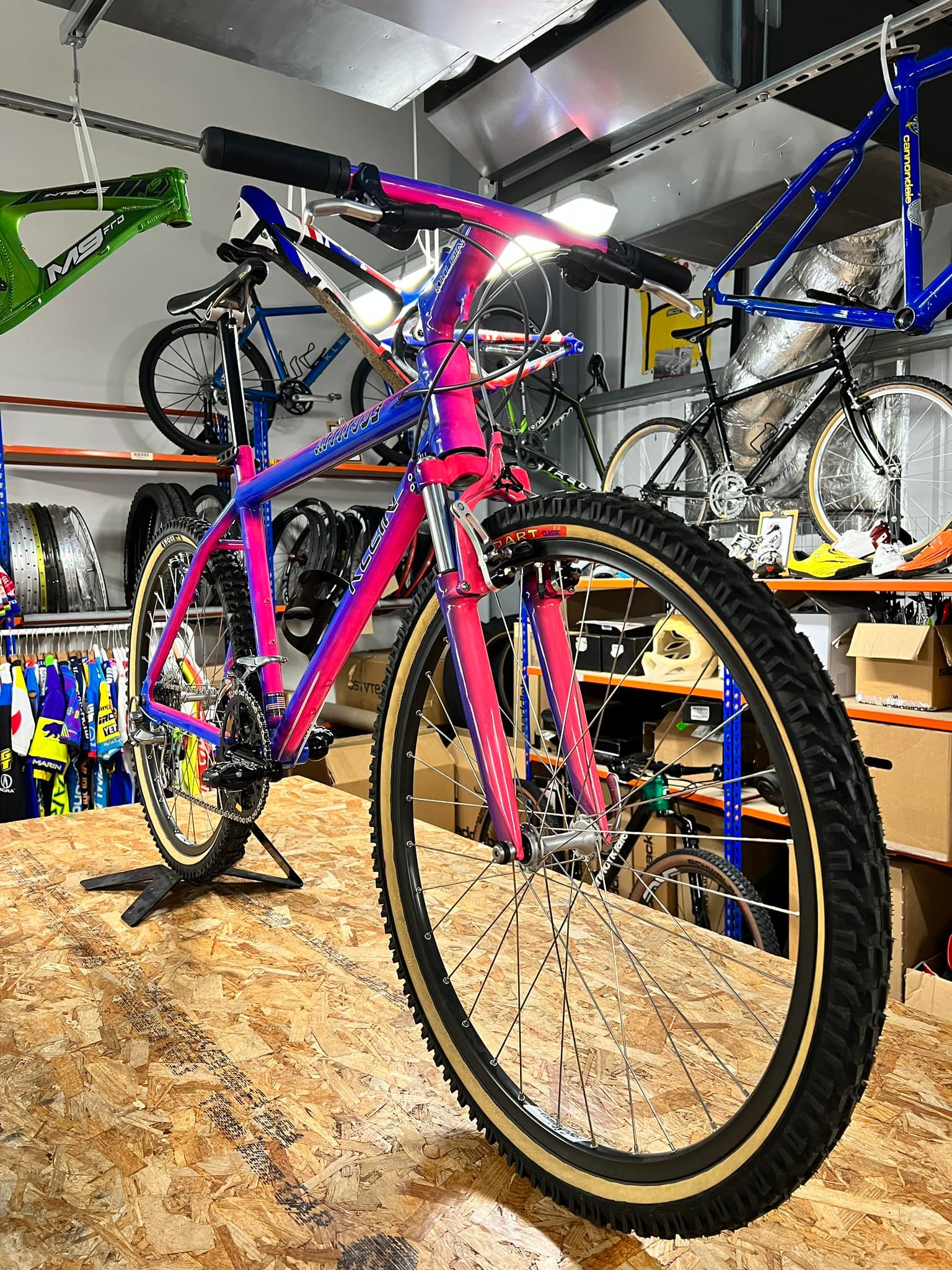 Klein Attitude Race bicycle with XTR gears and SIDney fork