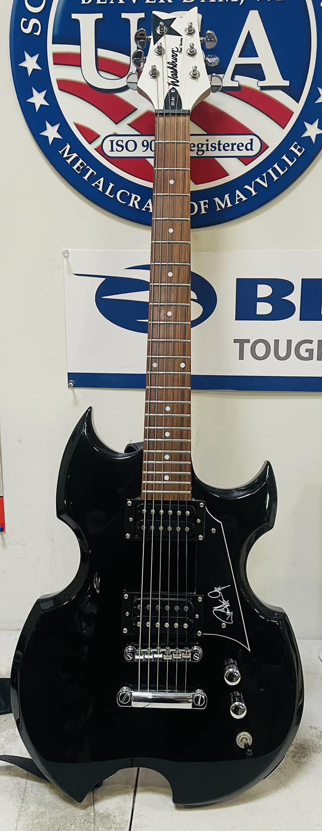 Washburn ps7200 preacher guitar model