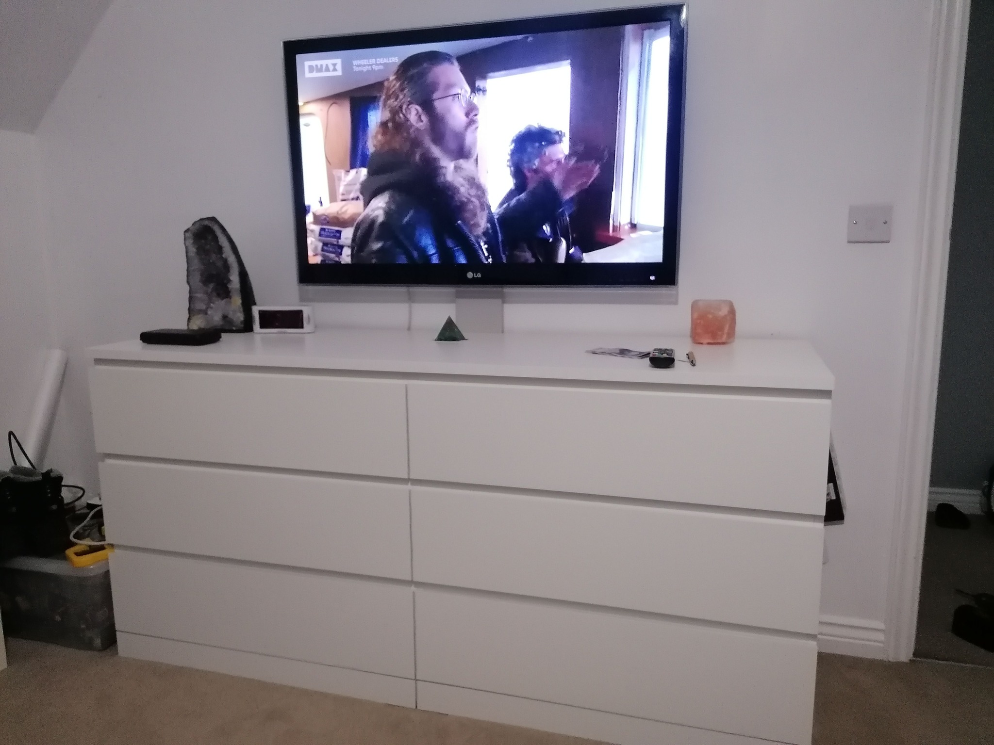 Ikea uppleva tv bracket fitted to malm drawer unit, worked a treat