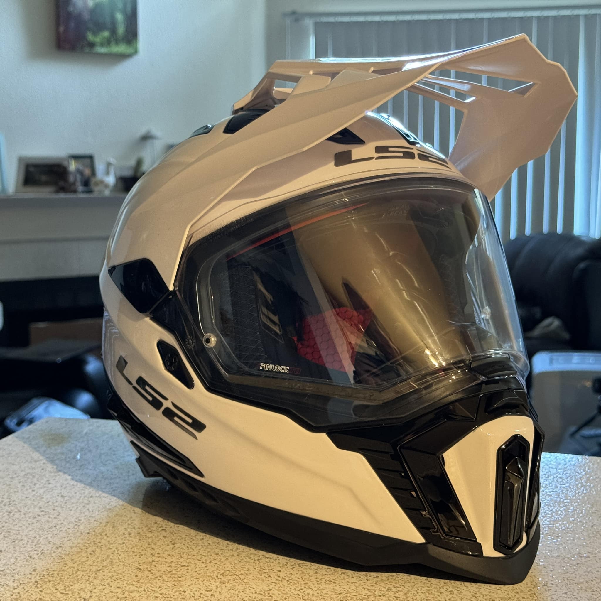 fusion helmet motorcycle safe wind go pro K3 Carbon Fiber - Bluetooth Headset Matte Black 1 Ideal for Travellers This GoPro Helmet Camera Mount features a unique design that allows a low profile positioning for your camera K3 Carbon Fiber Helmet -