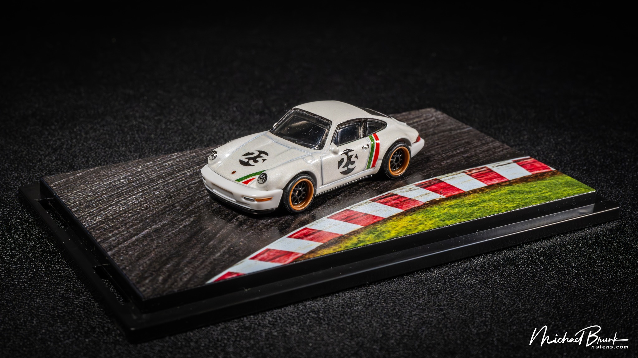 Limited edition 2023 Hot Wheels Porsche 964 Mexico