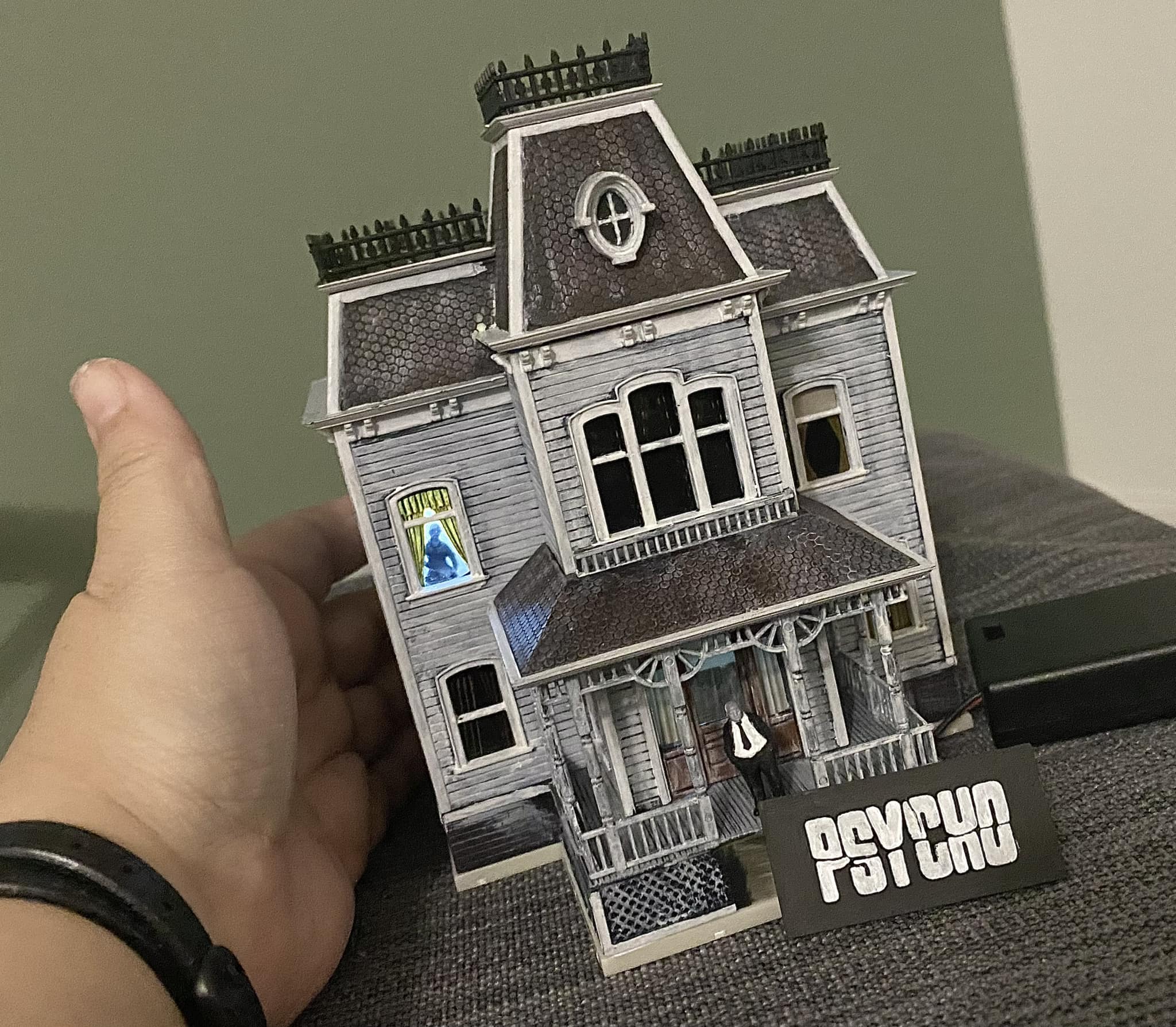 HO scale Bates Mansion model from the movie Psycho