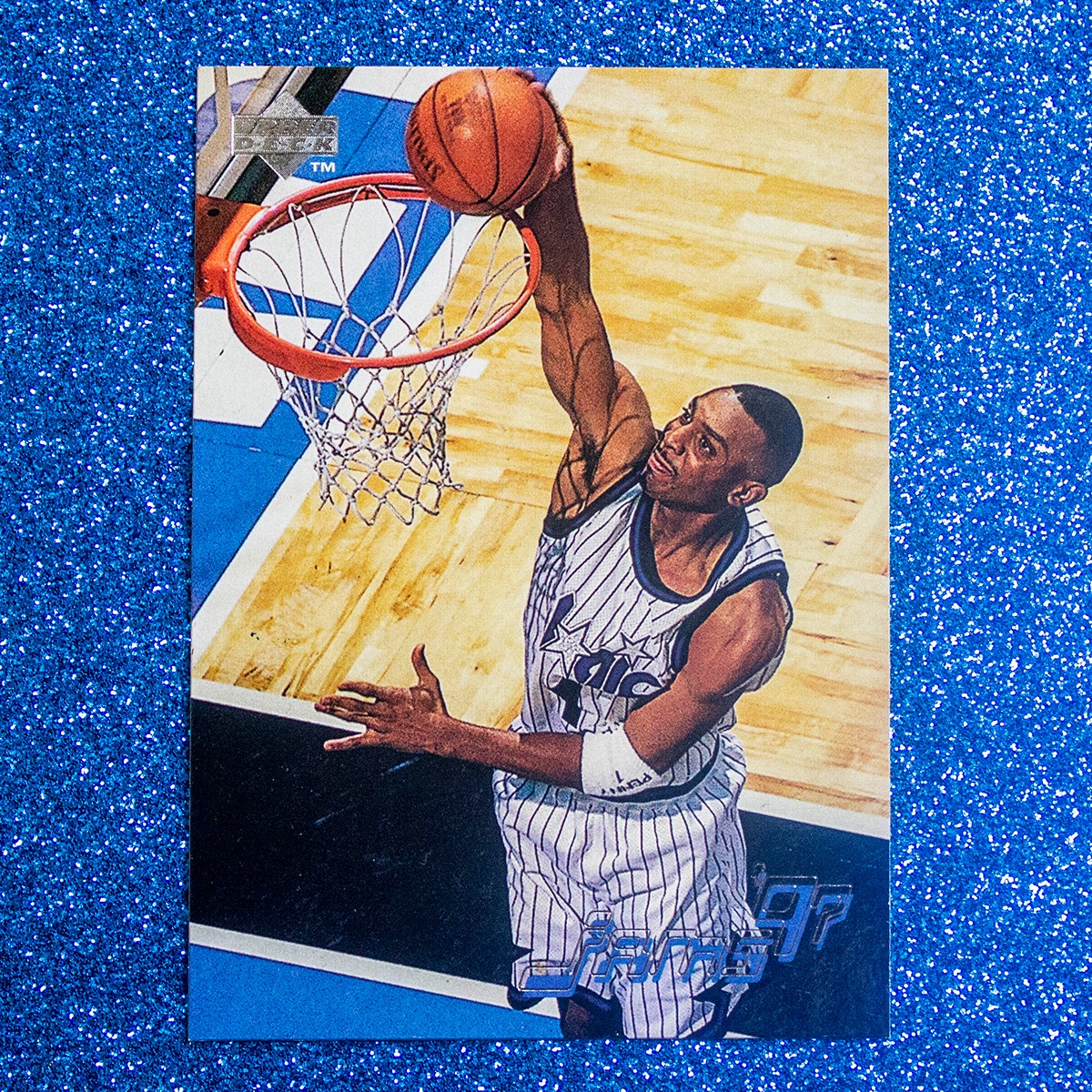 Anfernee Hardaway die cut card from 1998-99 Skybox Universe