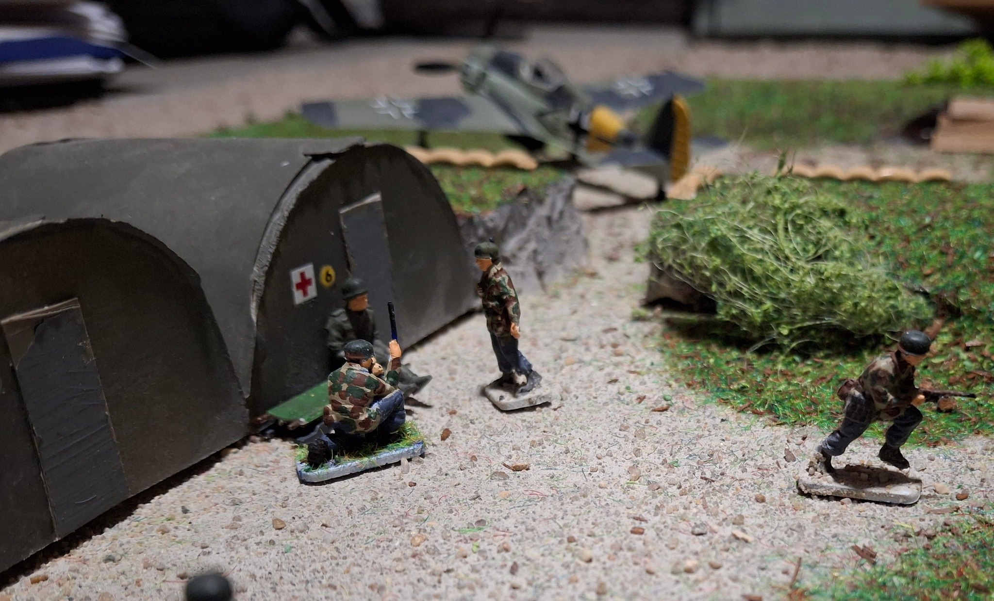 1/72 scale: Arii 'German Secret Stong Point' ) Hill top with AA