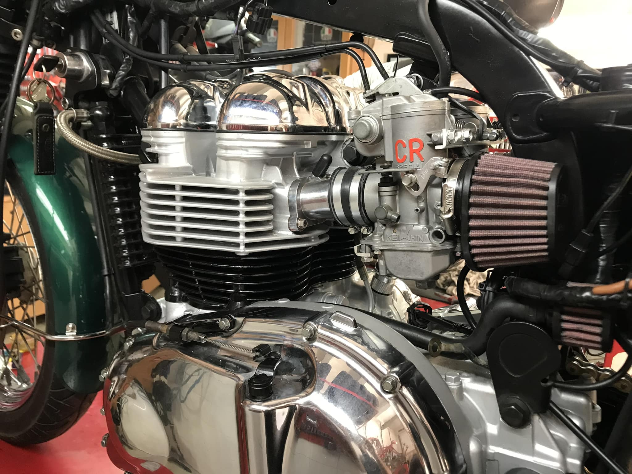 A pair of Keihin CR-35 Special on my 2001 Triumph Bonneville ?