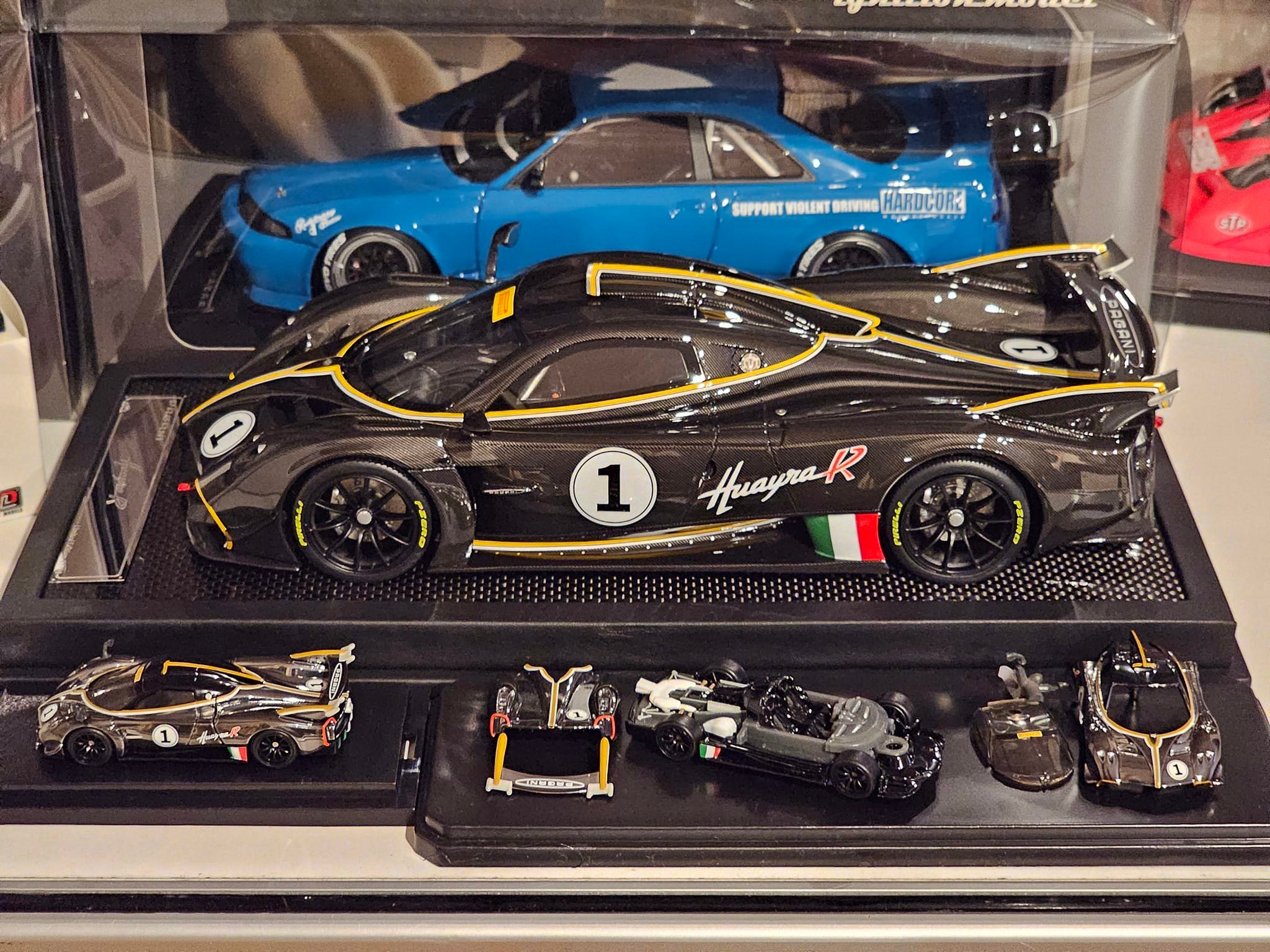 COLLECTORS….. HOT WHEELS RLC '21 PAGANI HUAYRA R 🔥 Track-only