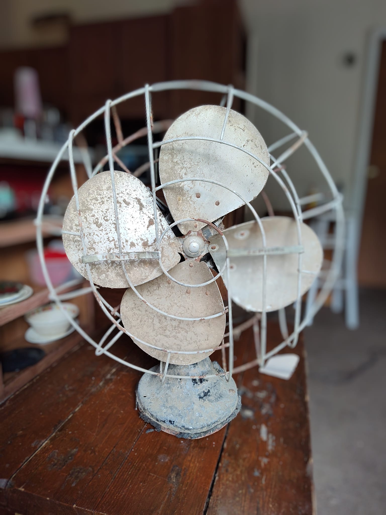 Restoring a vintage Hunter Zephair fan