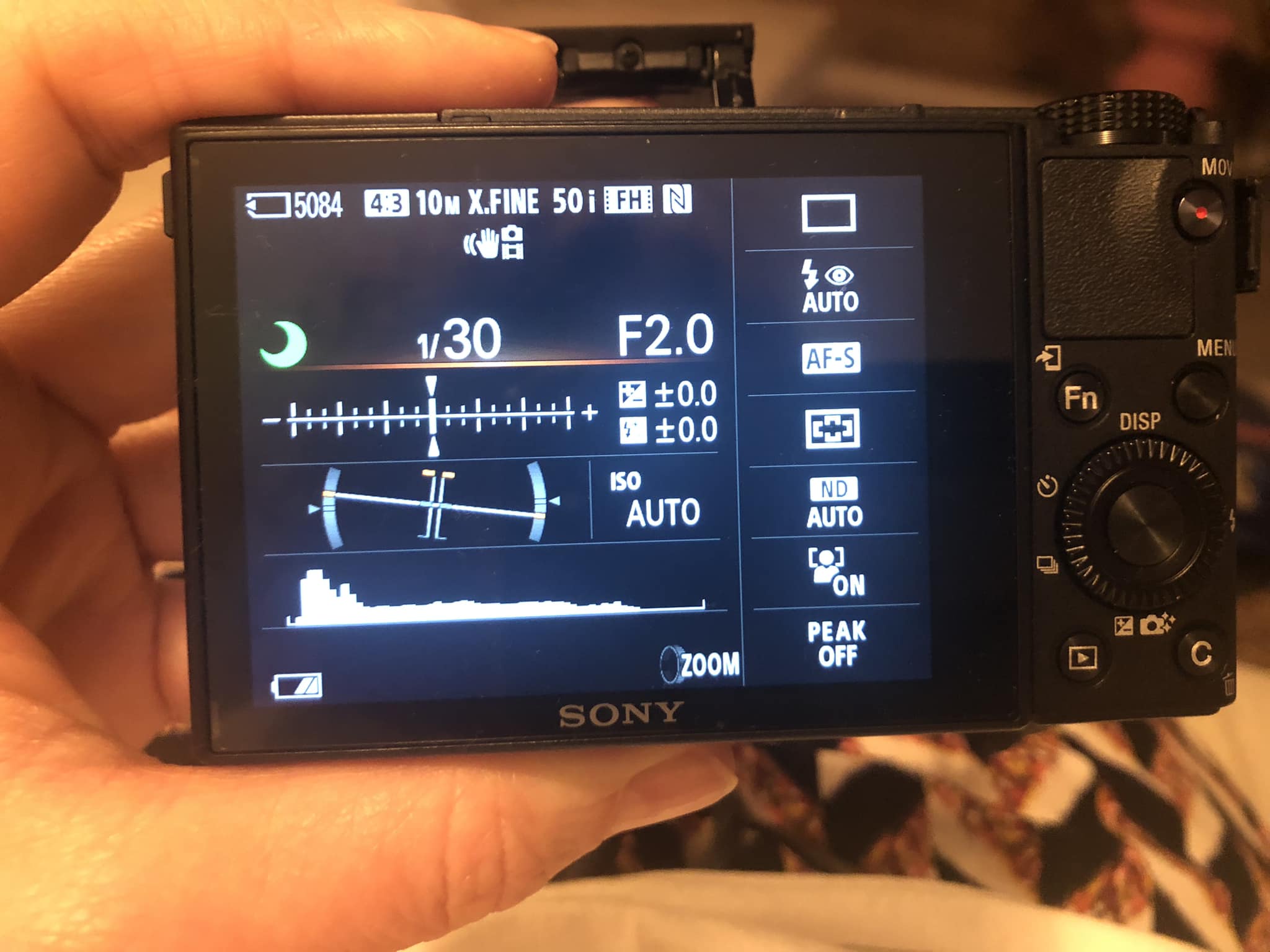 Sony rx100 vii evf display issue