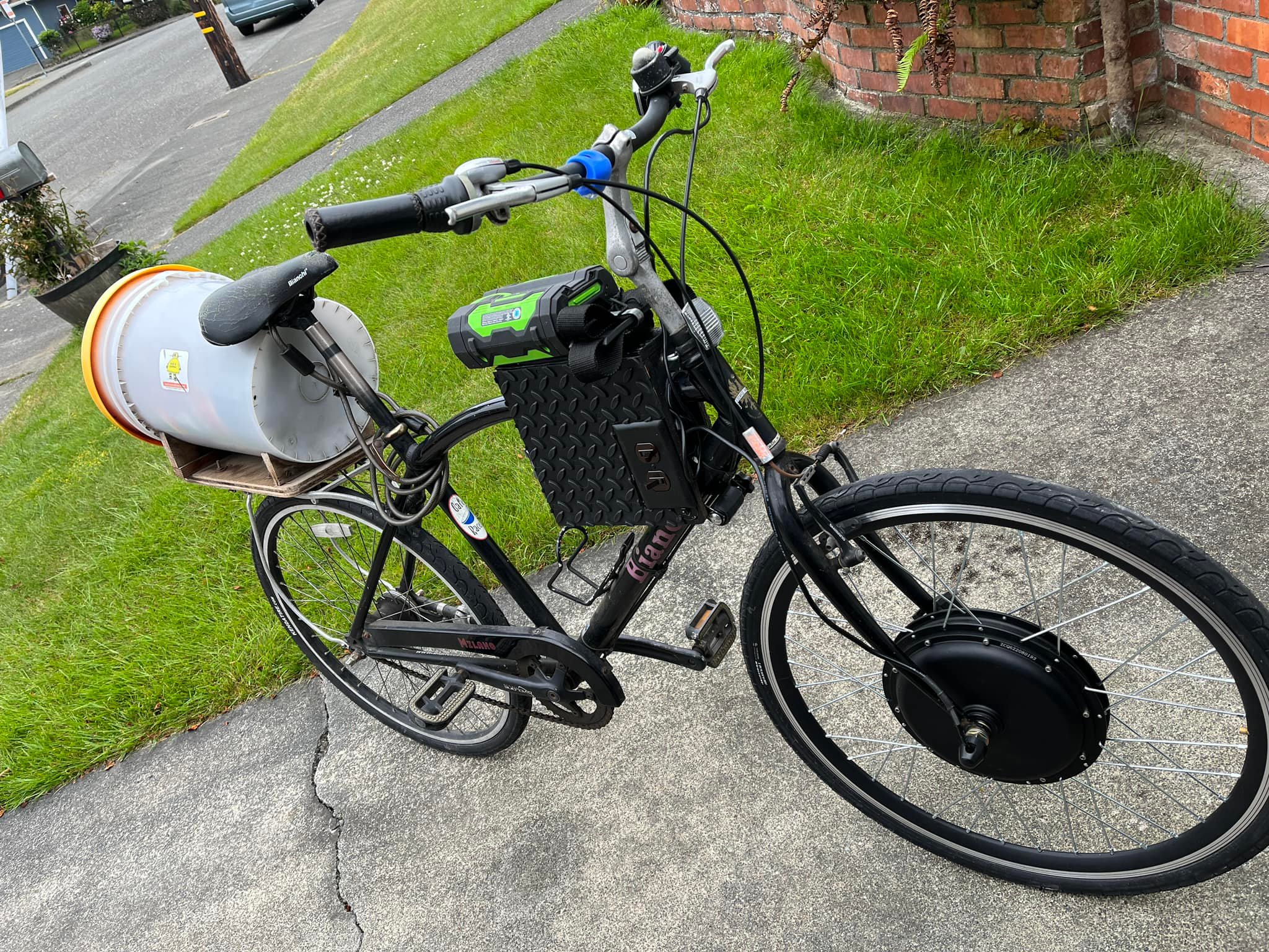 vroom electric bicycles woom Explore 4 Kids' Bicycle, 20-Inch, 7-Speed Twist Shifter for Advanced Riders, Road & Mountain Ready Bike with Powerful Disc Brakes for Boys & Girls Powered by a 350W motor and 36V10Ah battery E-Mobility Goes 'Vroom' With Eric