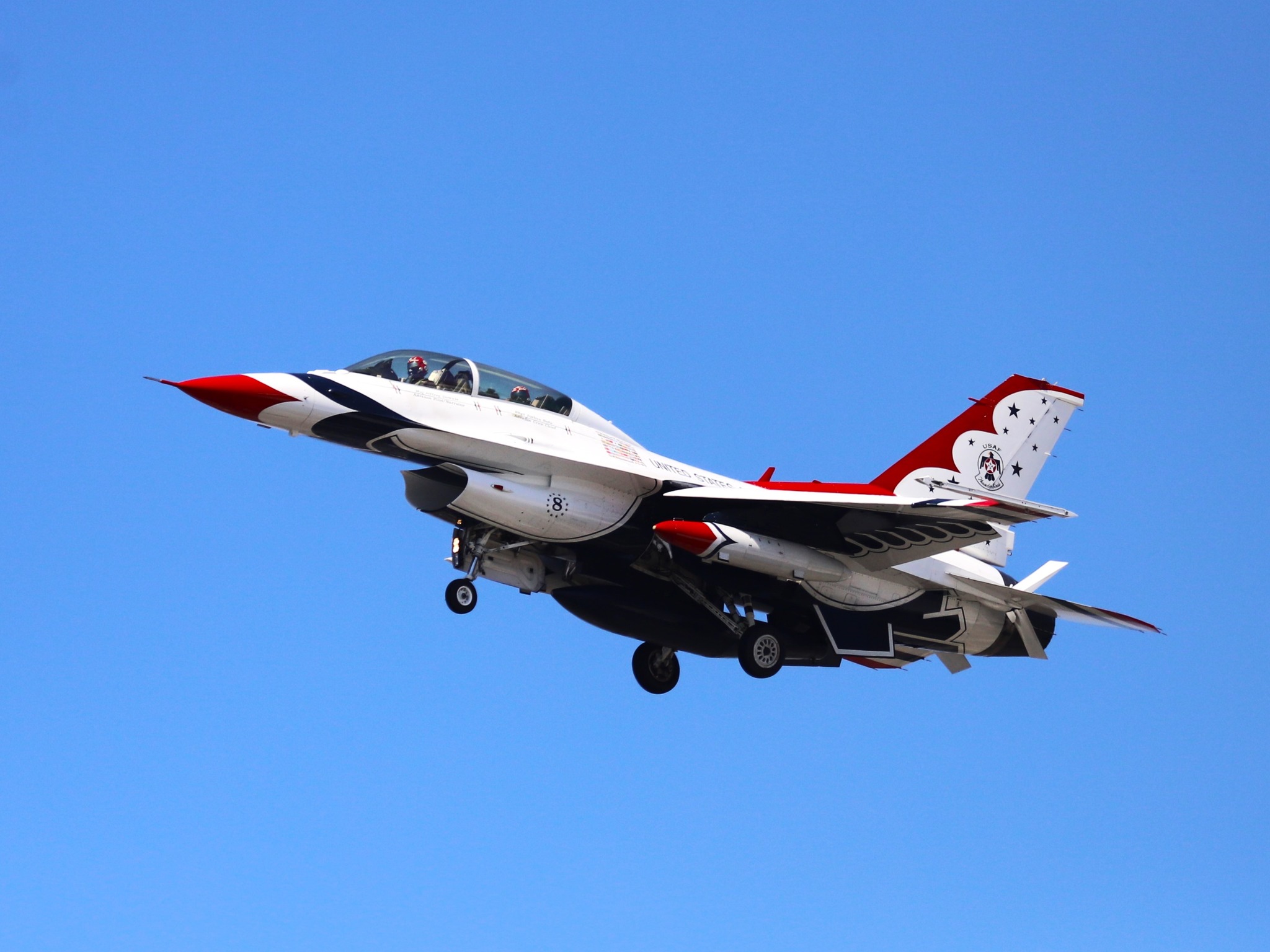 Roy - Pacific Airshow week begins..... U.S. Air Force Thunderbirds #7 ...