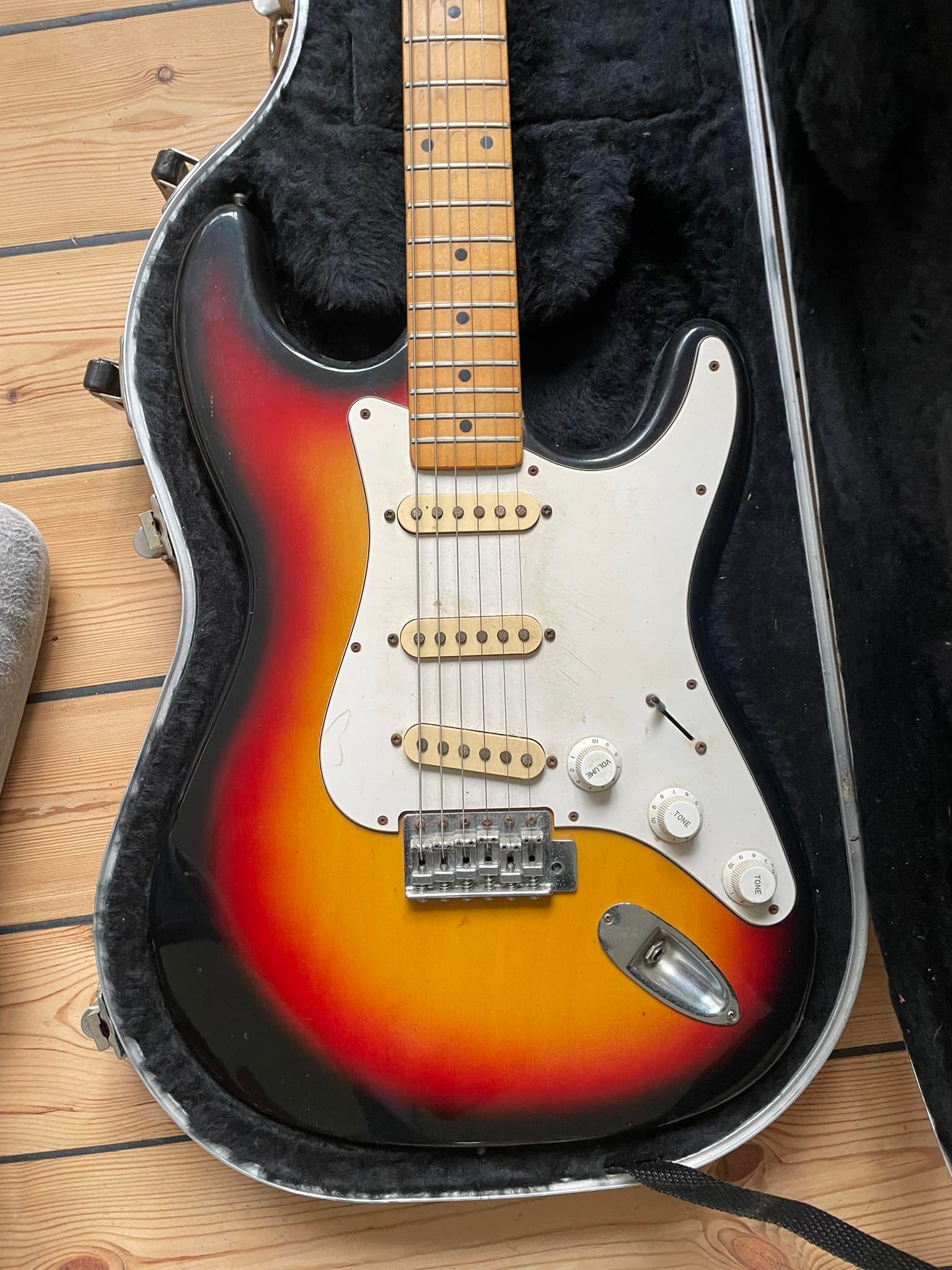 What is this vintage Morris guitar from Japan?