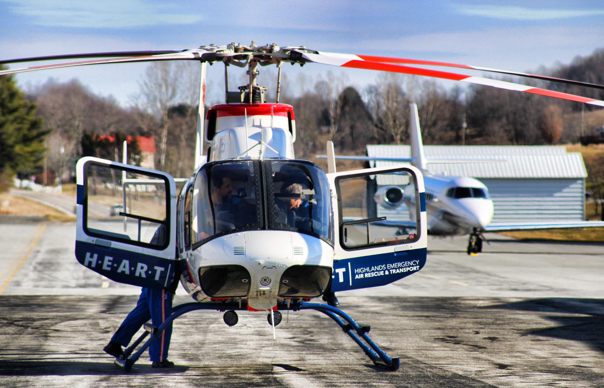 A snowy start to the day... - Mountain Empire Airport (KMKJ)