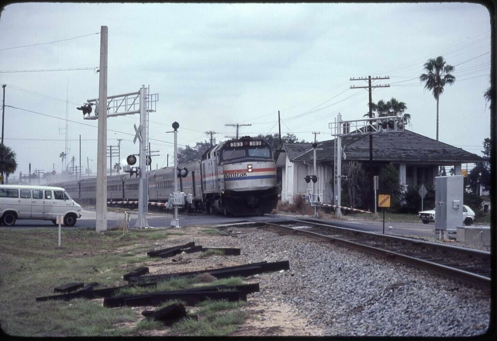 Florida: A History In Pictures | Amtrak Train No. 87, the southbound ...