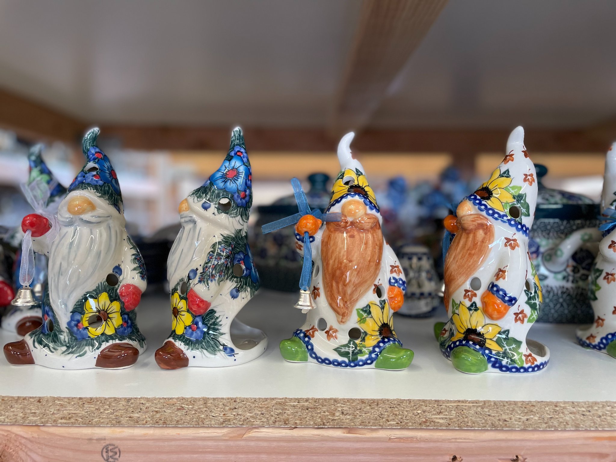 What are the details of the Unieboek B.V. gnome music boxes?