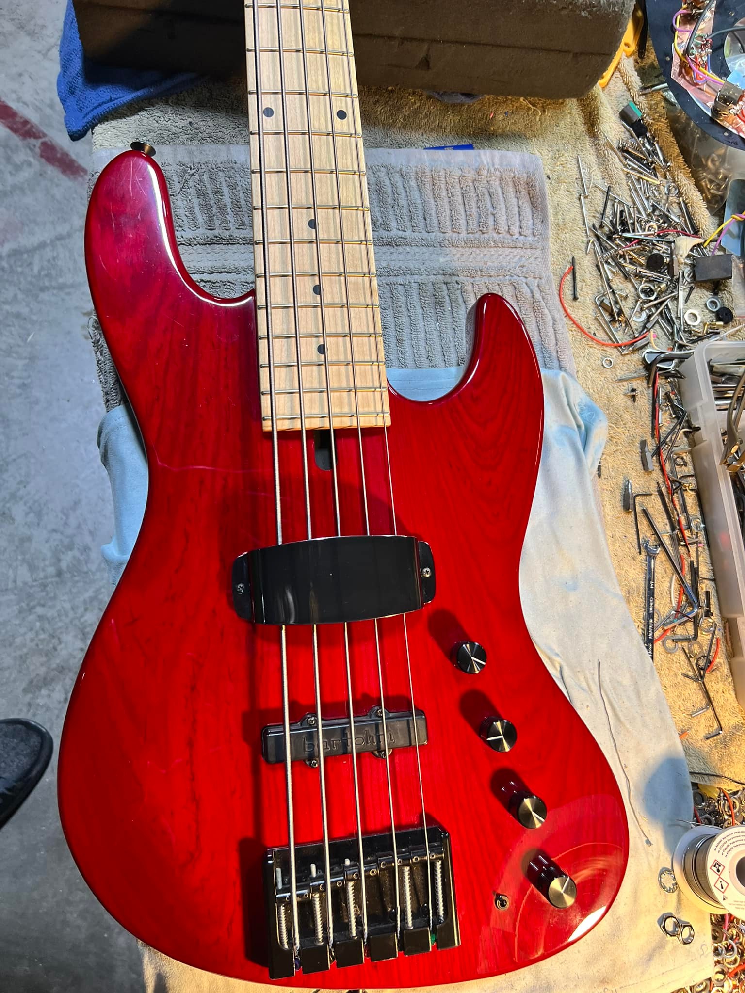 Sadowsky 5弦ベース / Bartolini NTMB+F搭載 Sadowsky 5 string bass with Bartolini pickups