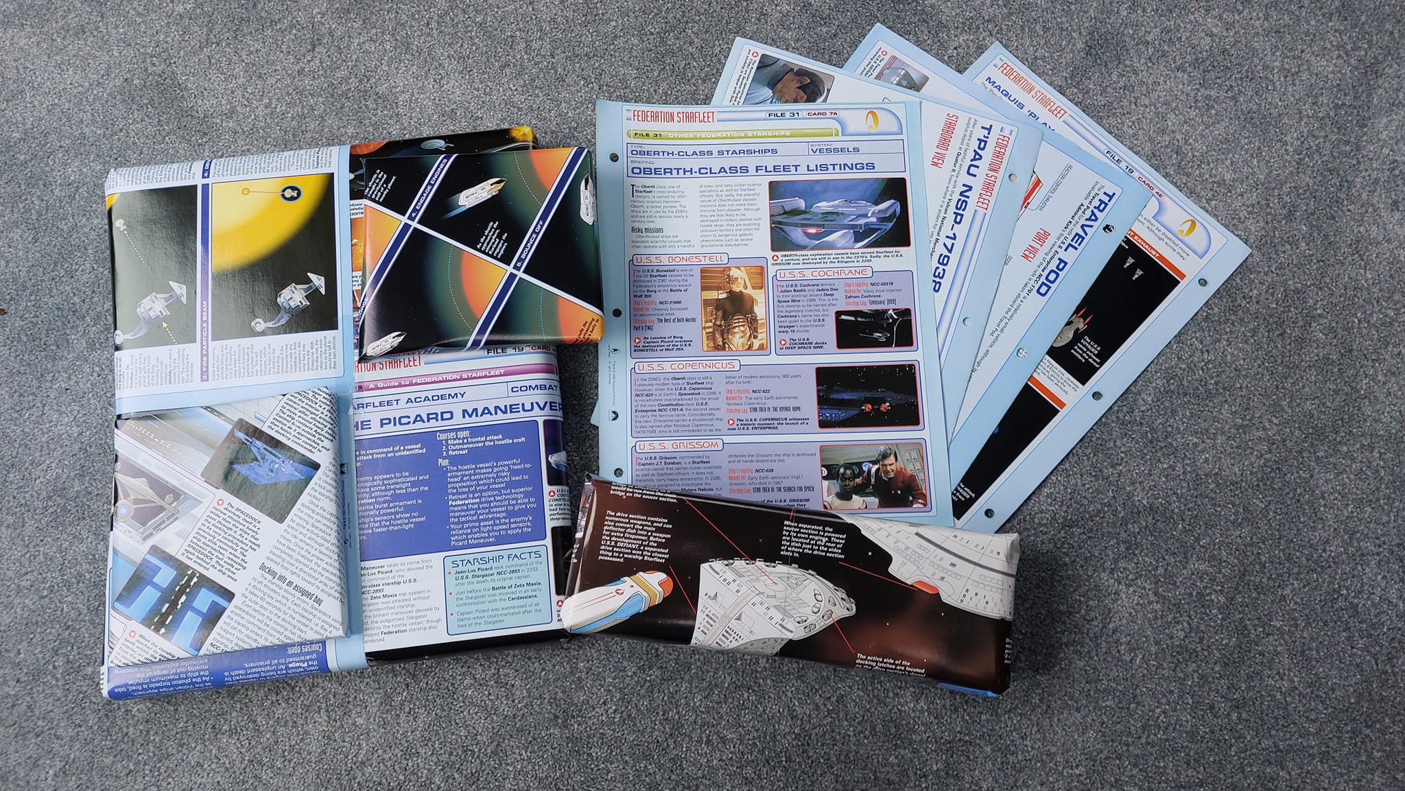 Free Star Trek fact files binders for collector