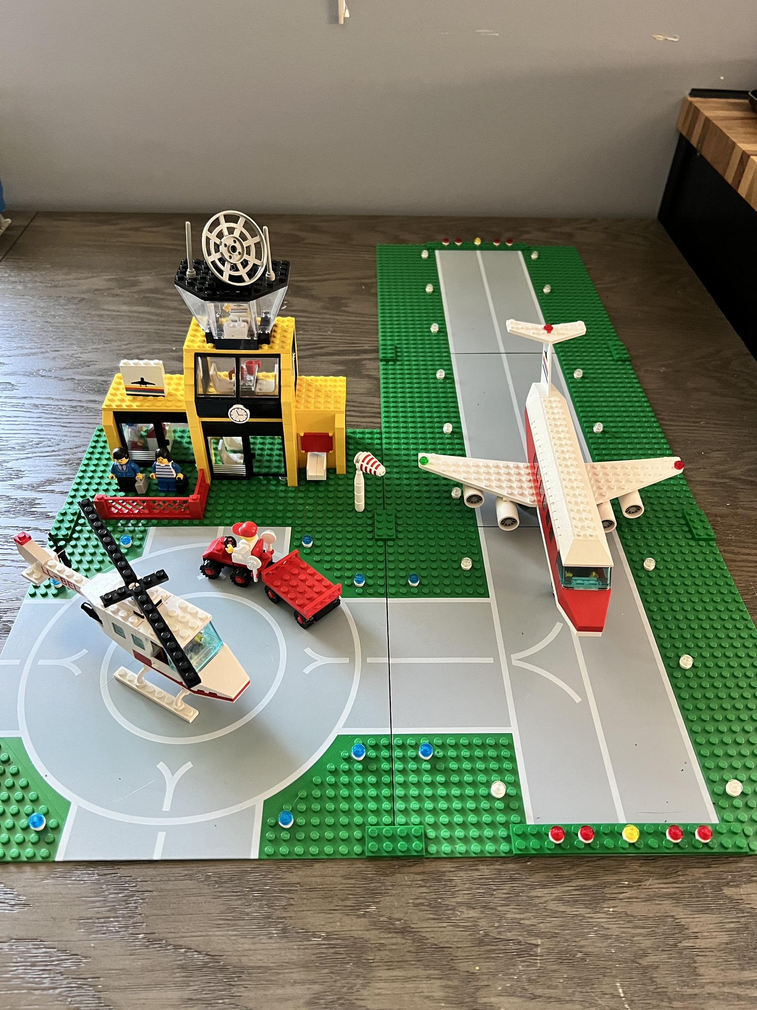 Completed 6392 Lego airport set after years of searching