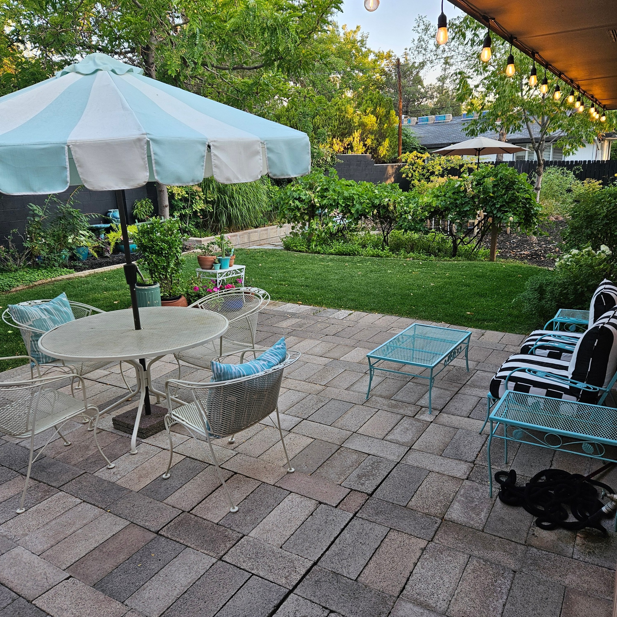 garden oasis patio umbrella YJAF-013T 11.5 ft Steel Round Offset (Cantilever) Chasing the shade on a sunny day can be a heavy UPC 805670024253 - Replacement Canopy