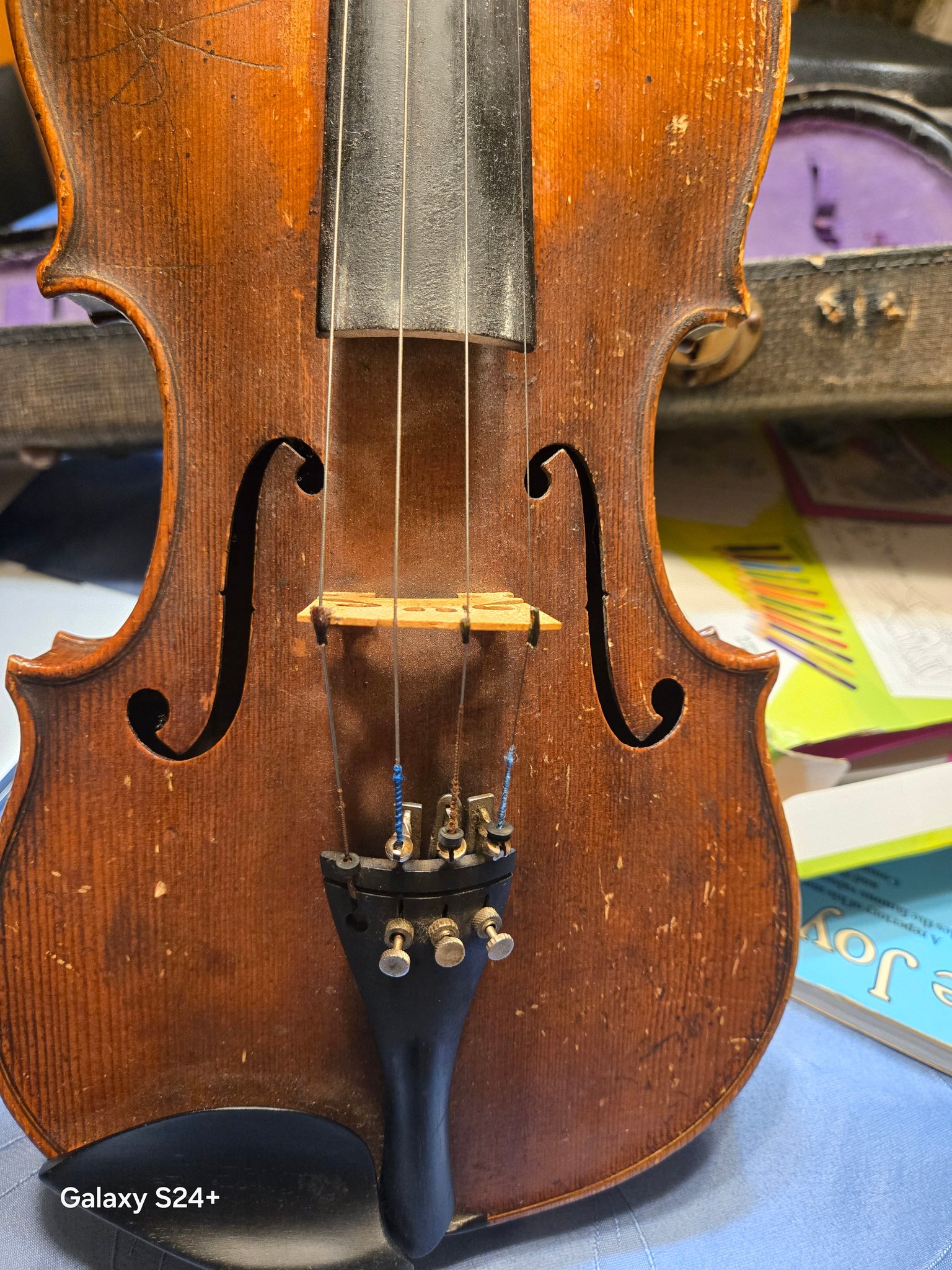 Identifying an old violin without a label?