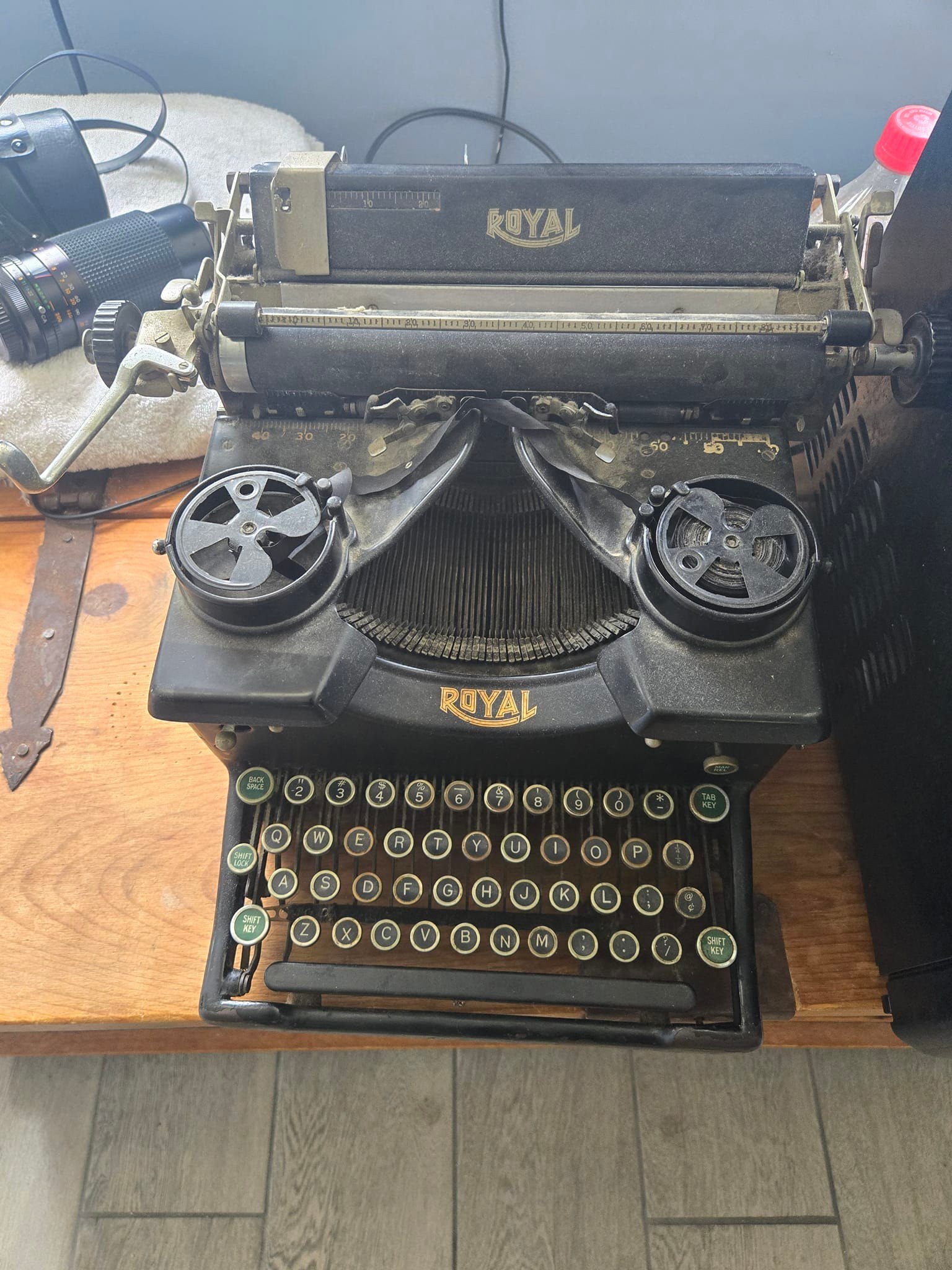 Royal 10 Typewriter serial number confusion.